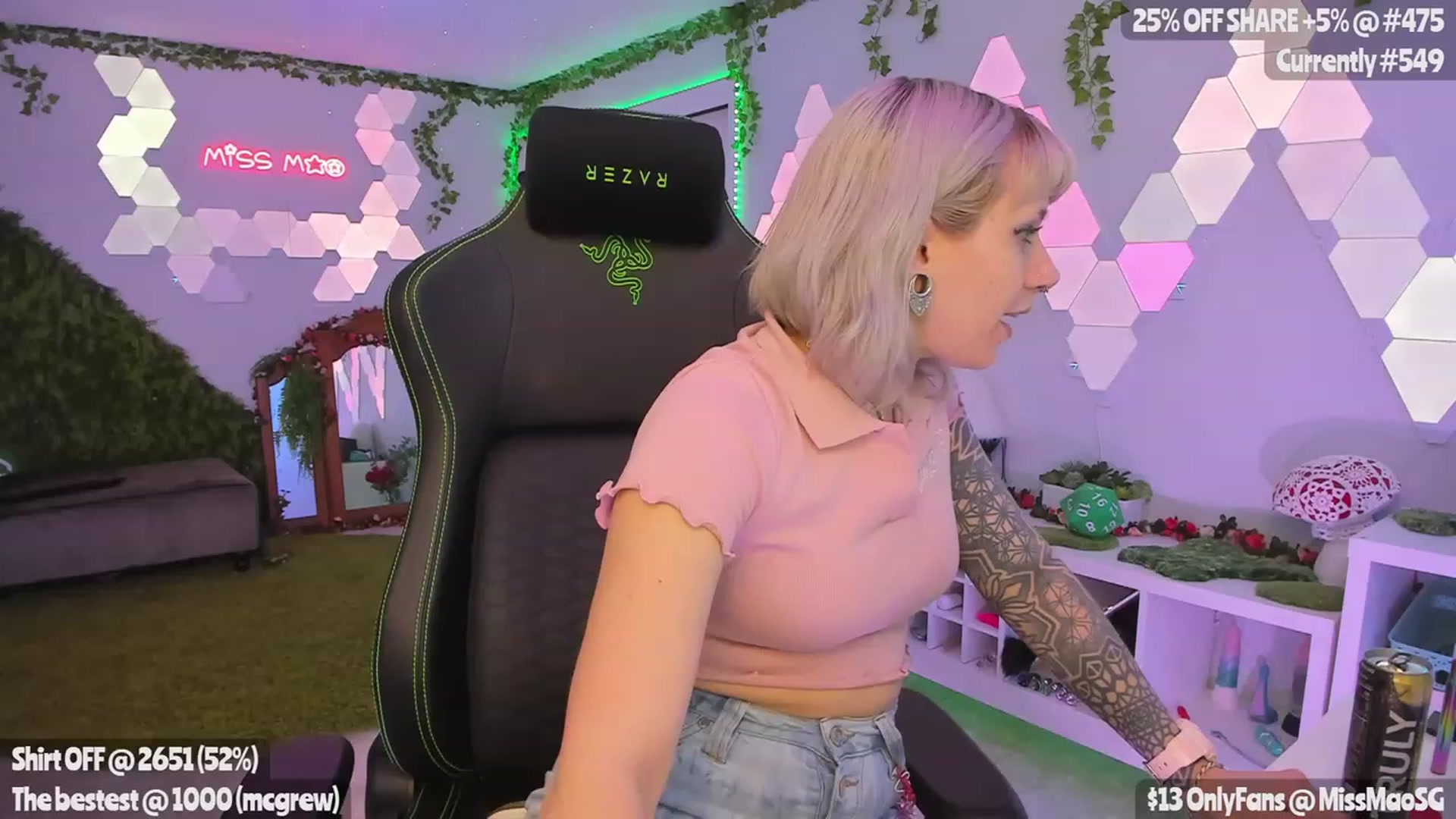 Gallery image thumbnail from MissMaoSG's myfreecams stream on, 04/29/2023, 03:21 image 16 of 20