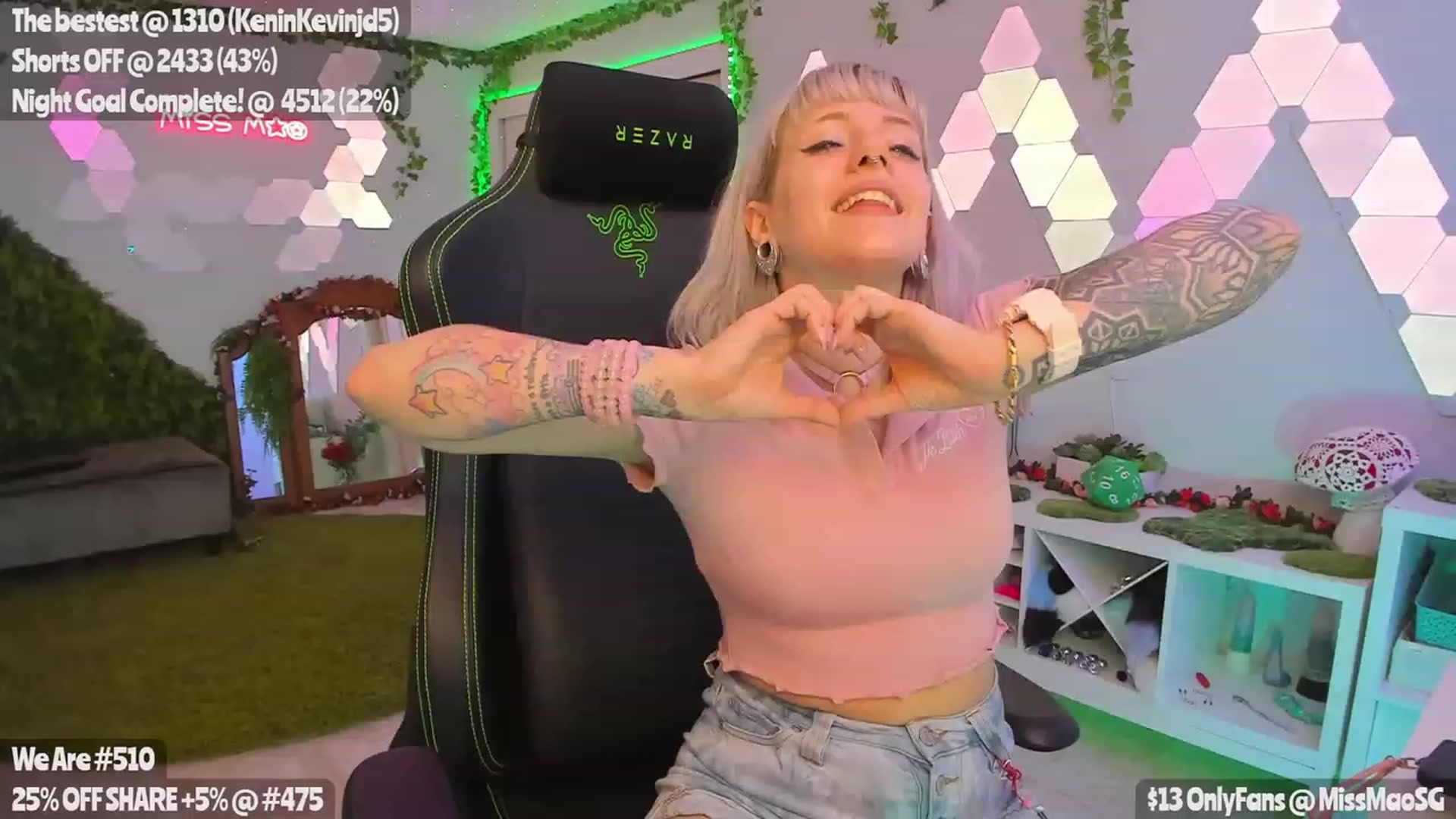 Gallery image thumbnail from MissMaoSG's myfreecams stream on, 04/29/2023, 05:29 image 20 of 20