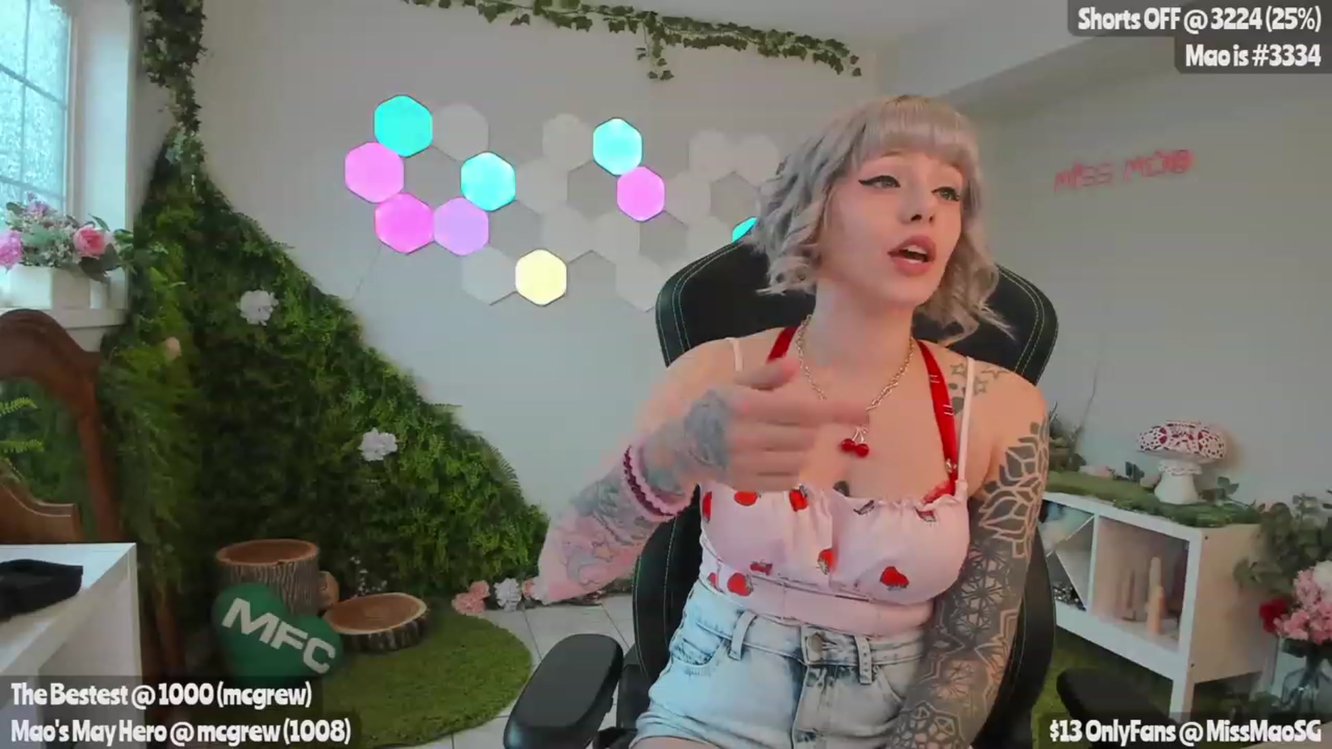 Gallery image thumbnail from MissMaoSG's myfreecams stream on, 05/06/2023, 24:09 image 9 of 20