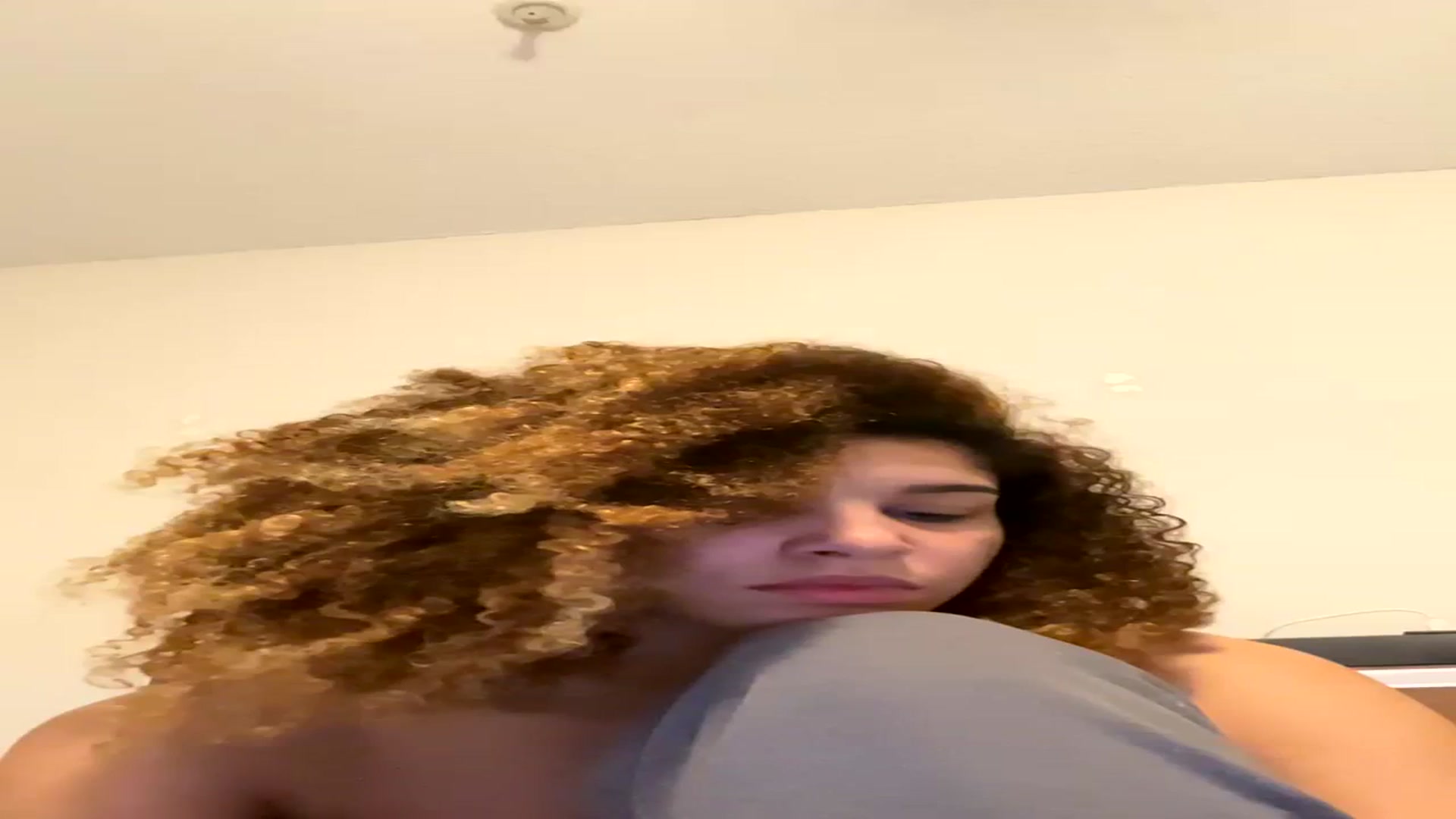 Gallery image thumbnail from MissMarley's myfreecams stream on, 02/03/2024, 08:32 image 16 of 20