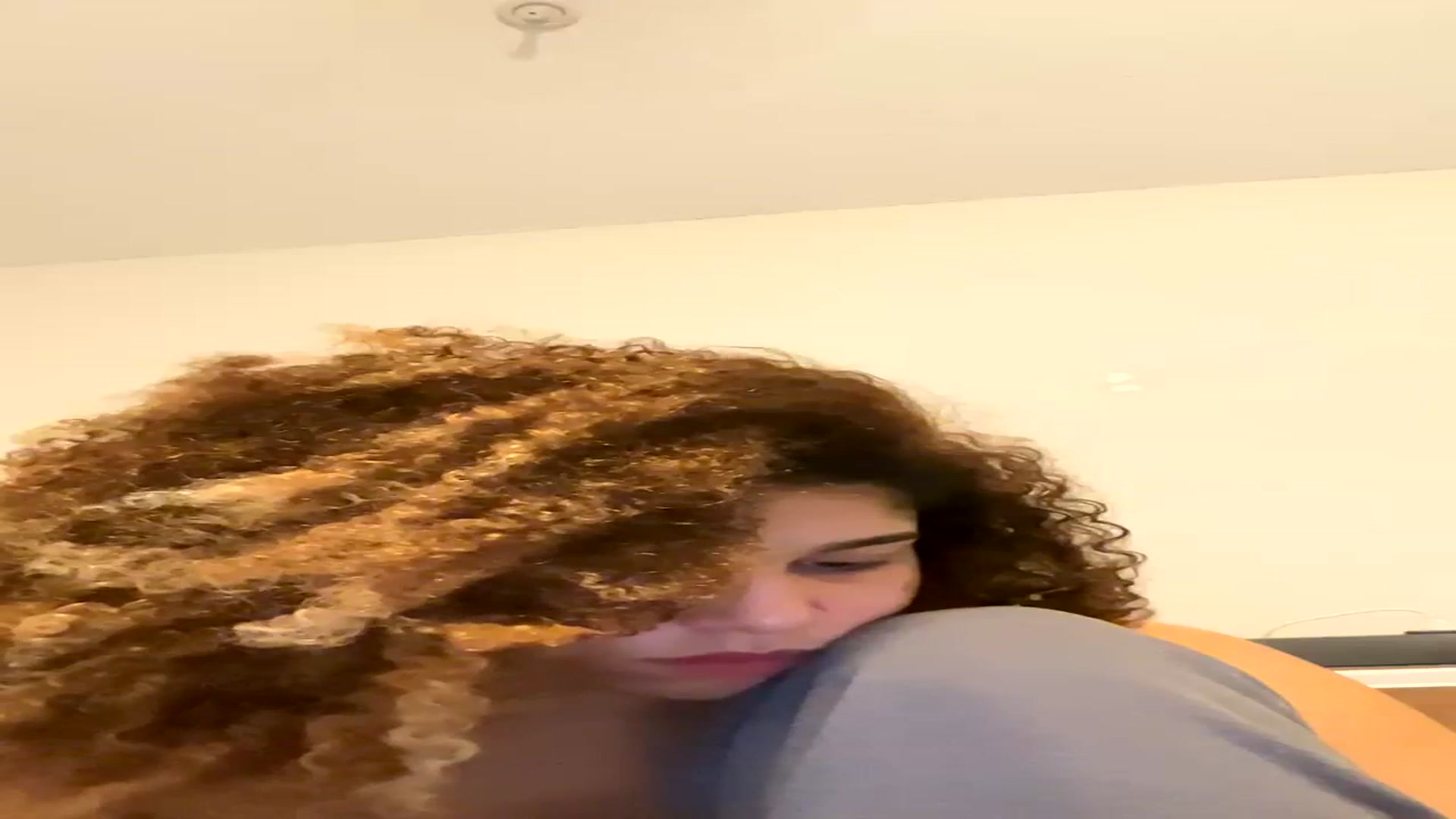 Gallery image thumbnail from MissMarley's myfreecams stream on, 02/03/2024, 08:32 image 15 of 20