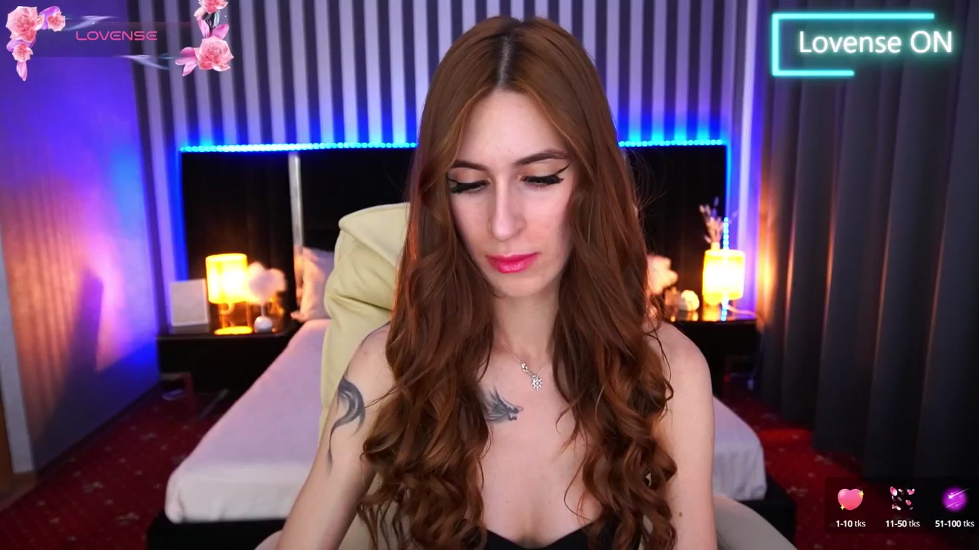Gallery image thumbnail from MissMartini_'s myfreecams stream on, 06/15/2025, 11:49 image 14 of 20