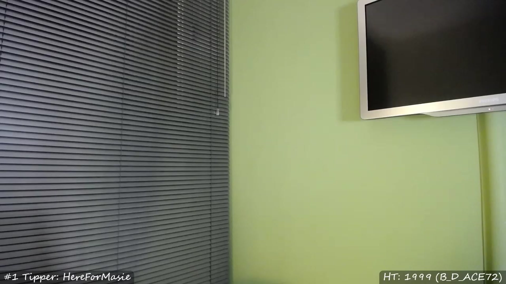 Gallery image thumbnail from MissMasie's myfreecams stream on, 11/18/2022, 23:05 image 19 of 20