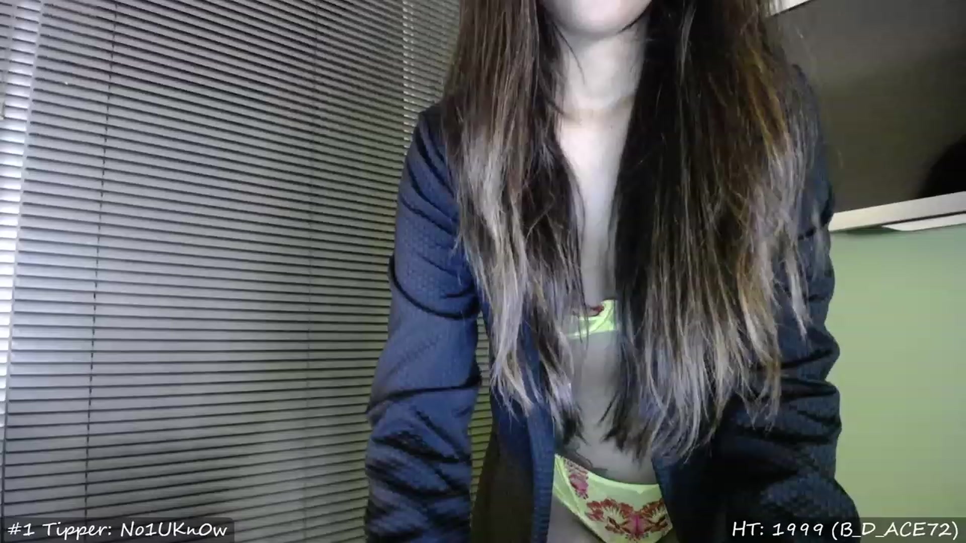 Gallery image thumbnail from MissMasie's myfreecams stream on, 11/19/2022, 01:49 image 9 of 20