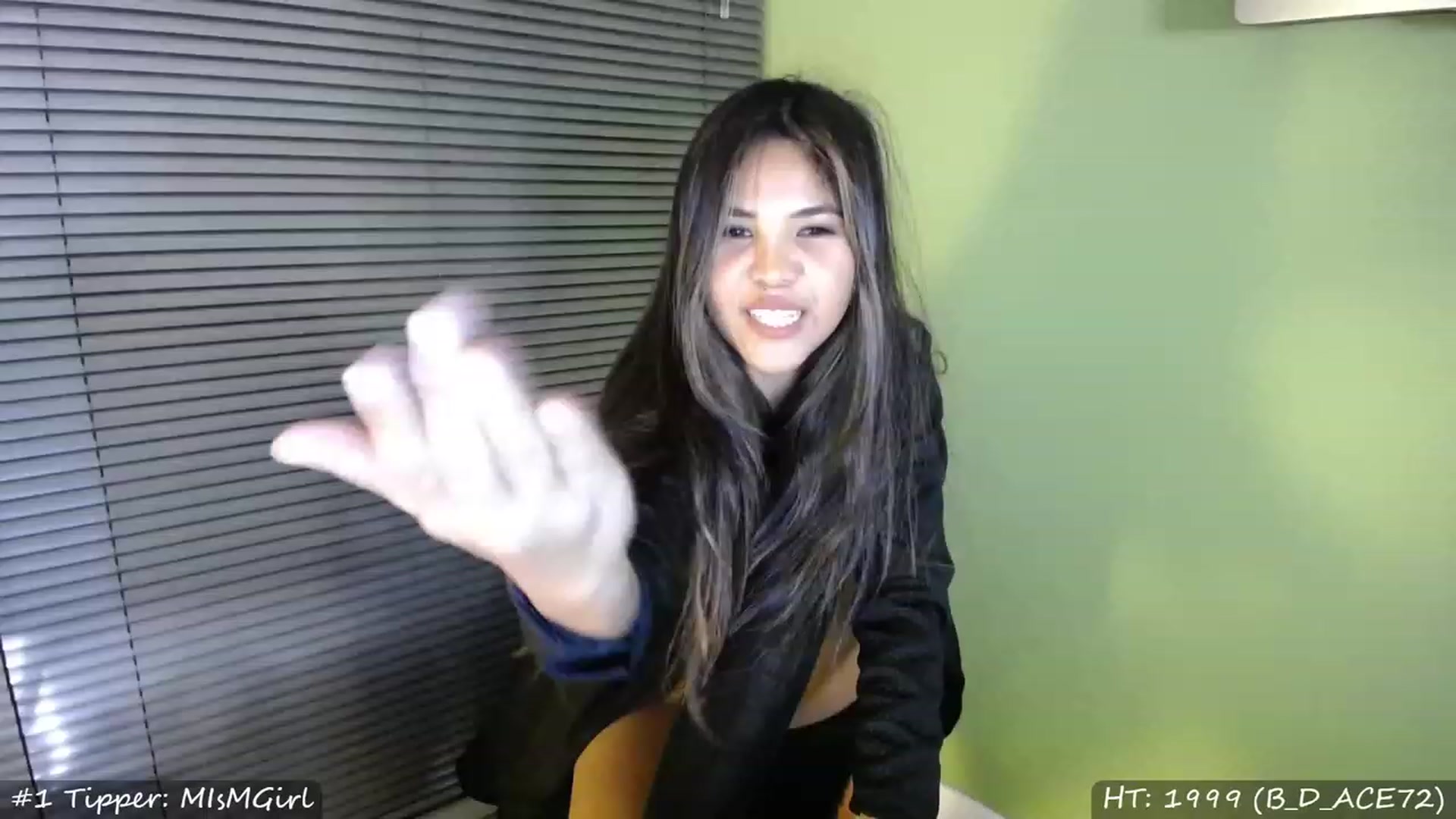 Gallery image thumbnail from MissMasie's myfreecams stream on, 11/19/2022, 01:49 image 7 of 20