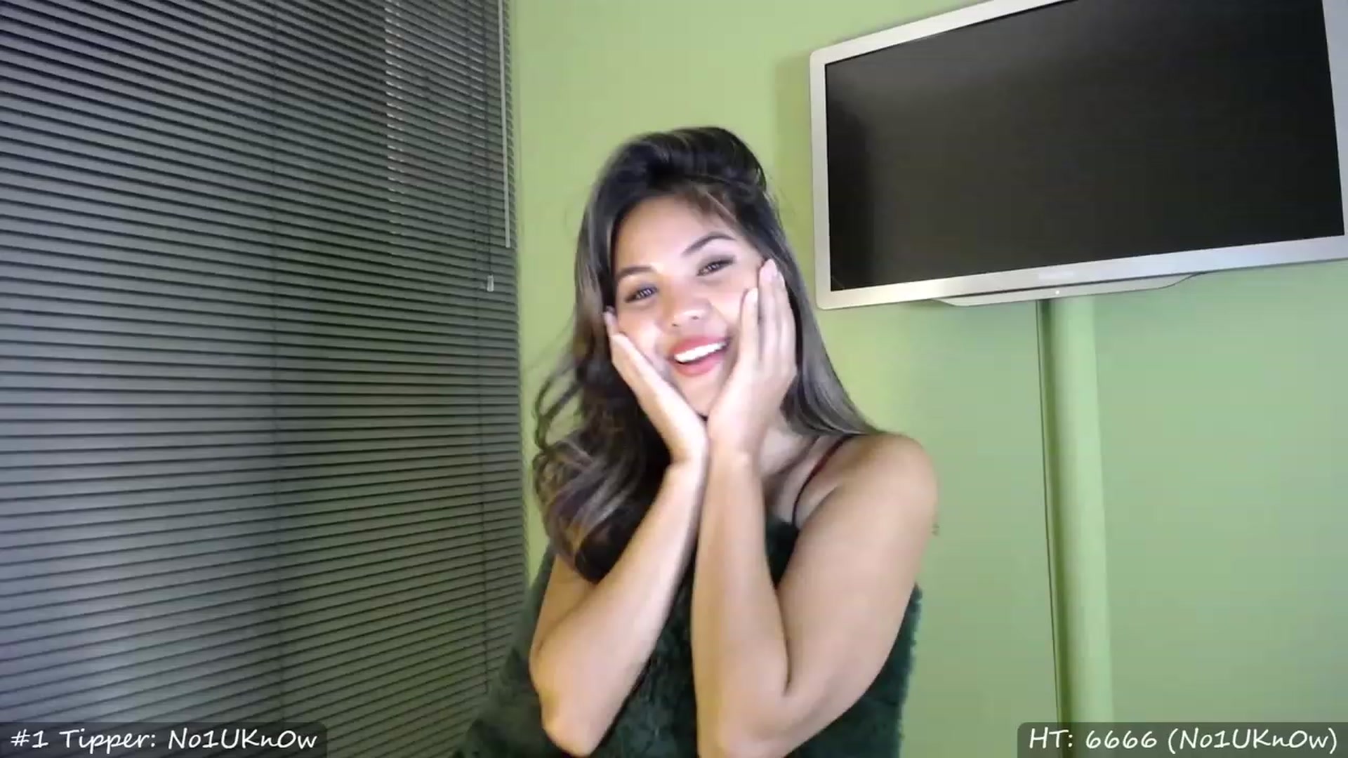 Gallery image thumbnail from MissMasie's myfreecams stream on, 11/20/2022, 24:27 image 13 of 20