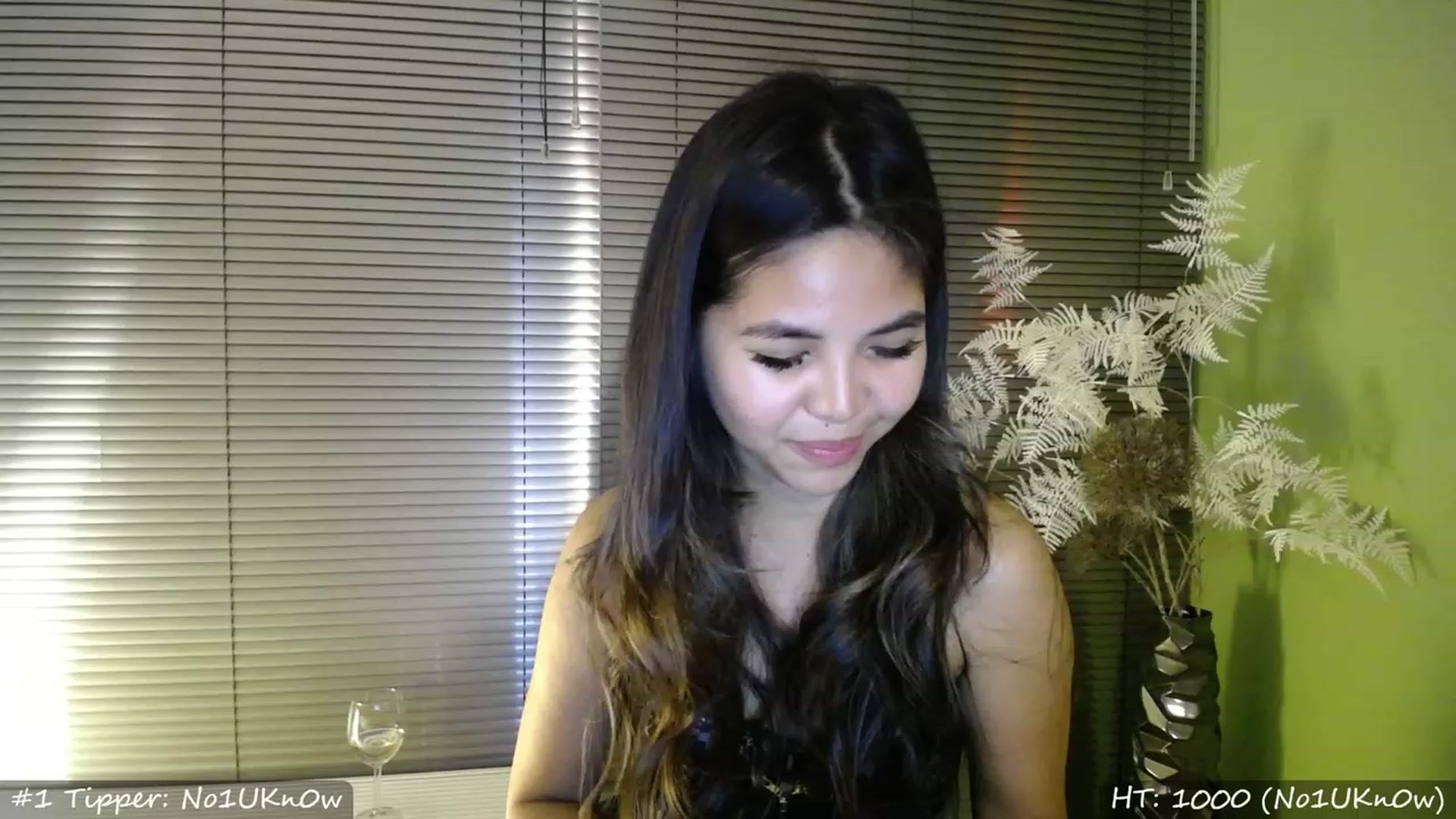 Gallery image thumbnail from MissMasie's myfreecams stream on, 04/01/2023, 23:37 image 1 of 20