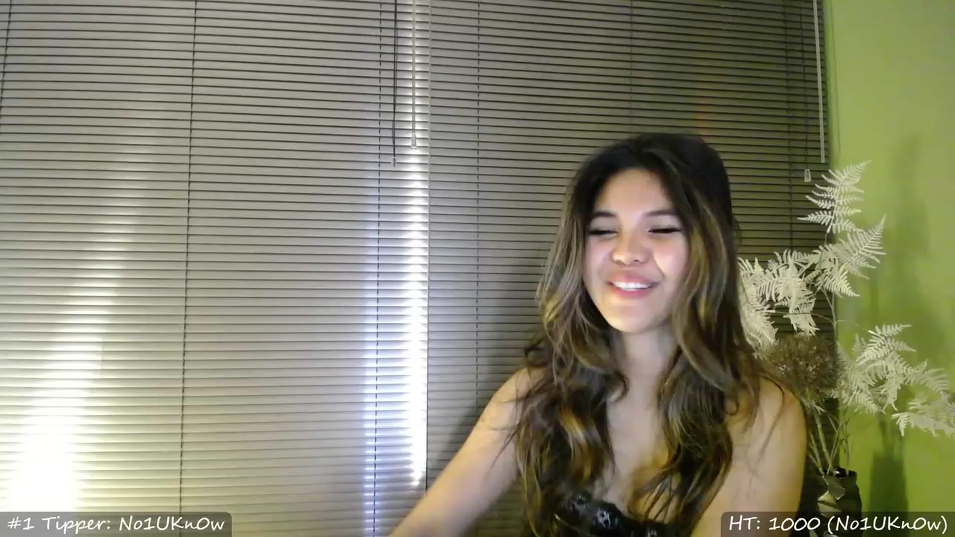 Gallery image thumbnail from MissMasie's myfreecams stream on, 04/01/2023, 23:37 image 15 of 20