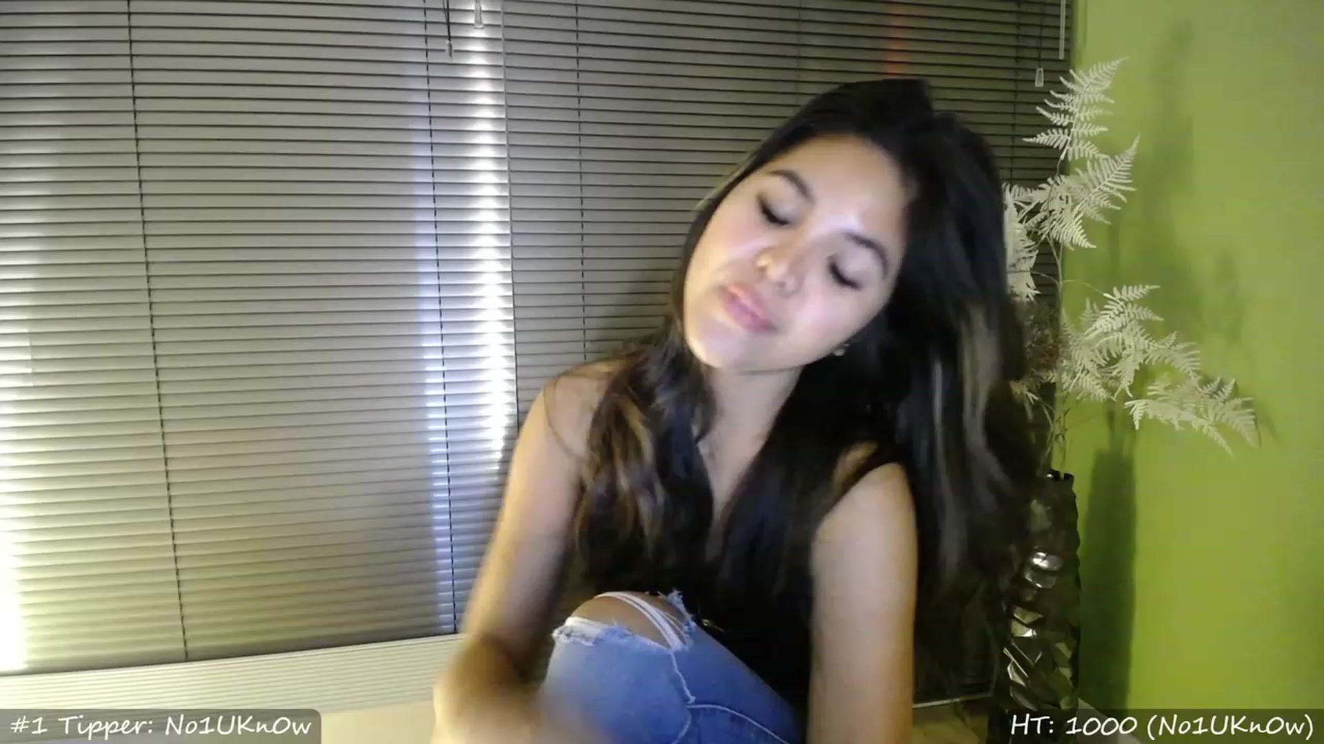 Gallery image thumbnail from MissMasie's myfreecams stream on, 04/01/2023, 23:37 image 9 of 20