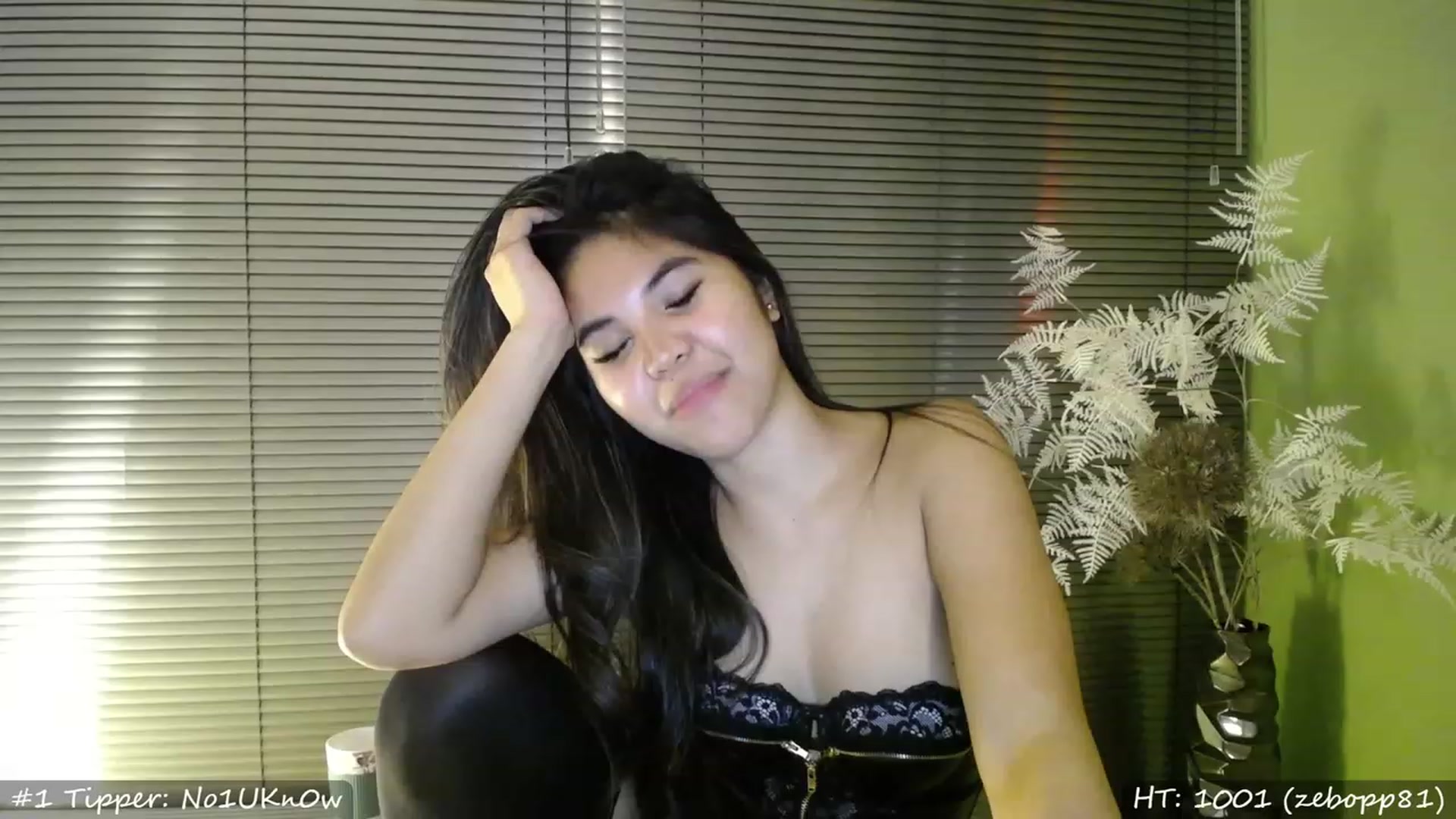 Gallery image thumbnail from MissMasie's myfreecams stream on, 04/02/2023, 24:31 image 4 of 20