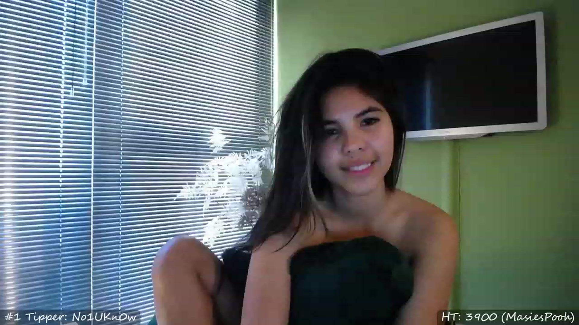 Gallery image thumbnail from MissMasie's myfreecams stream on, 04/15/2023, 06:39 image 7 of 20