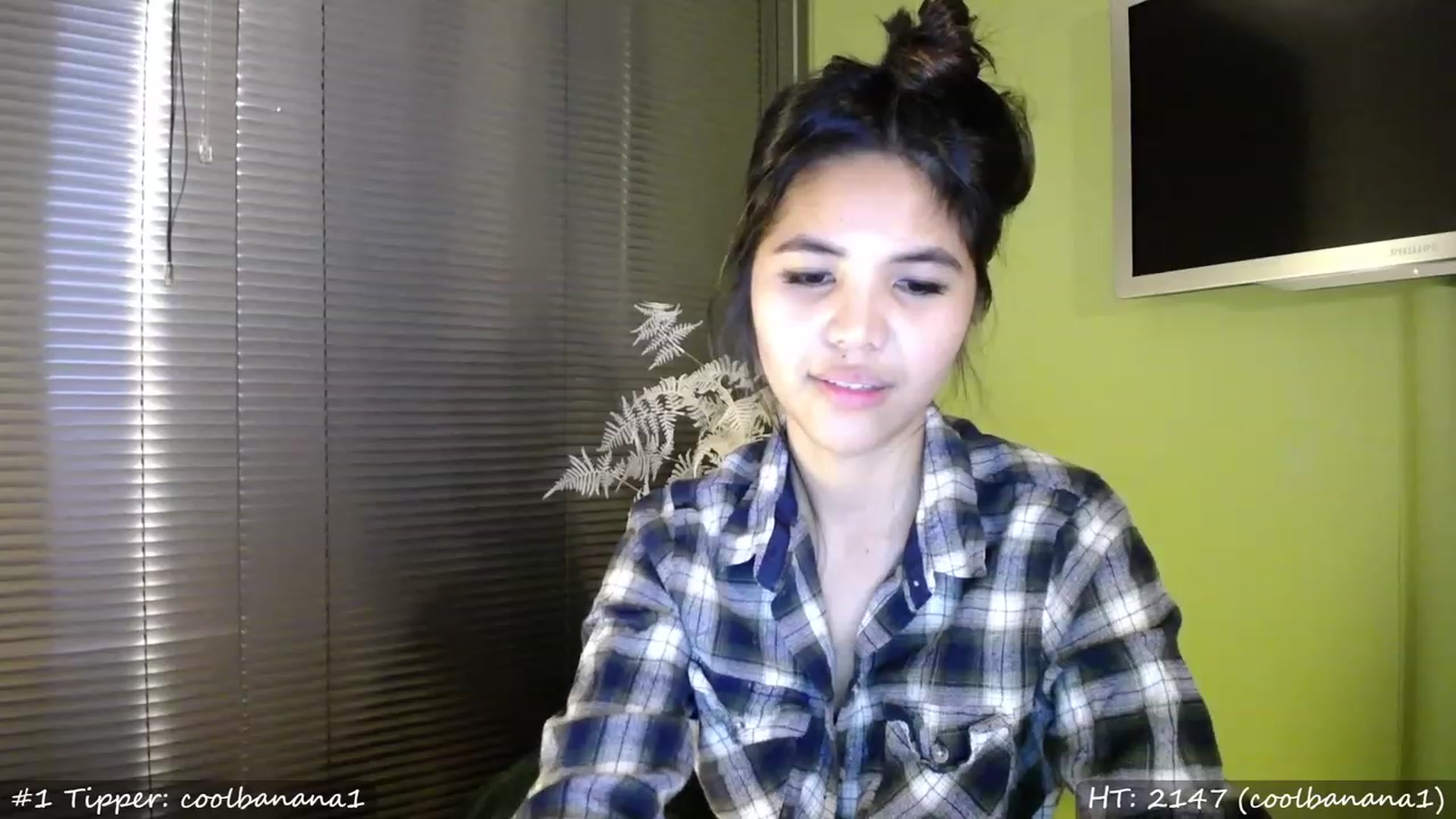 Gallery image thumbnail from MissMasie's myfreecams stream on, 04/22/2023, 24:03 image 16 of 20