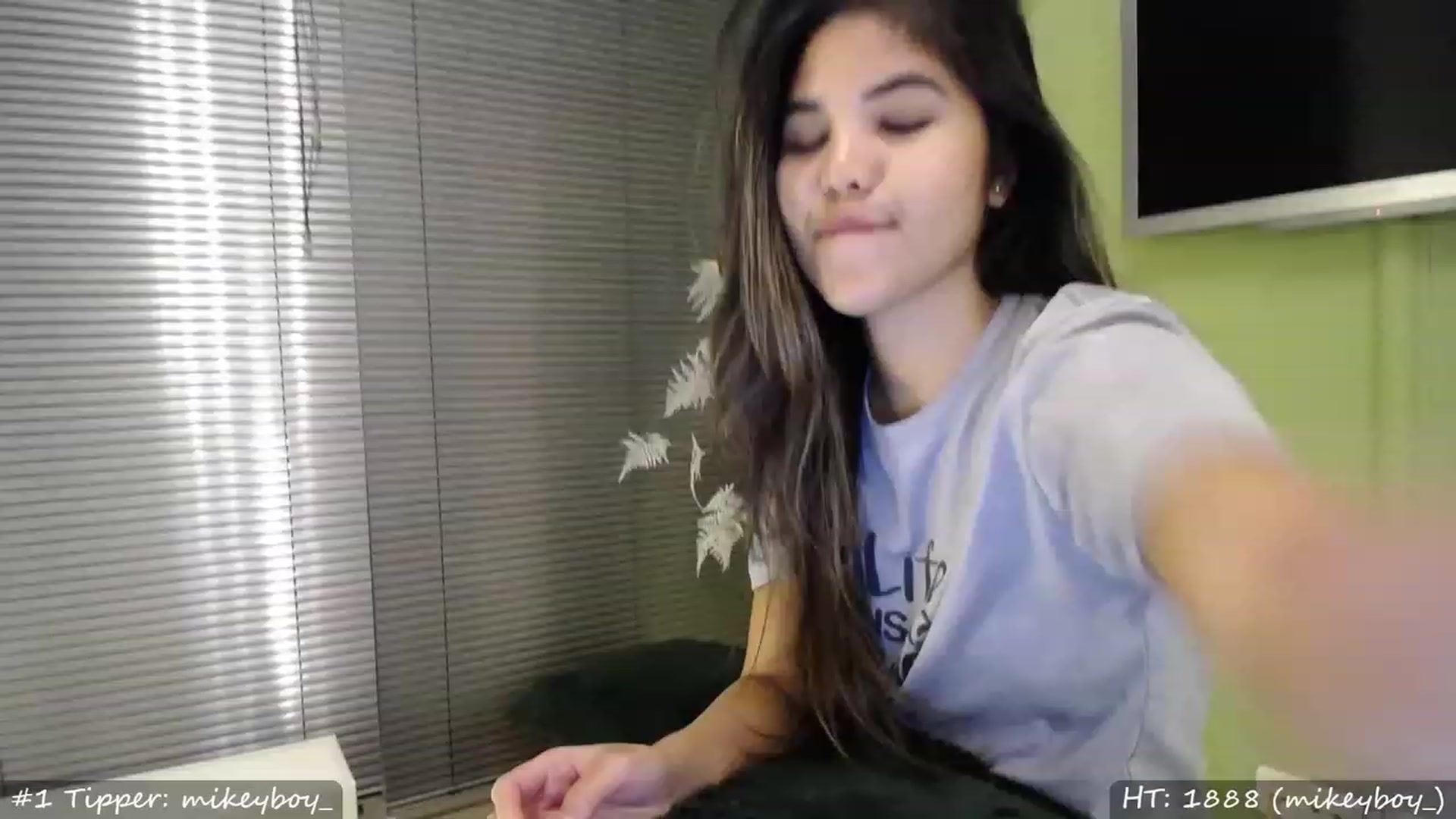 Gallery image thumbnail from MissMasie's myfreecams stream on, 04/30/2023, 24:34 image 7 of 20