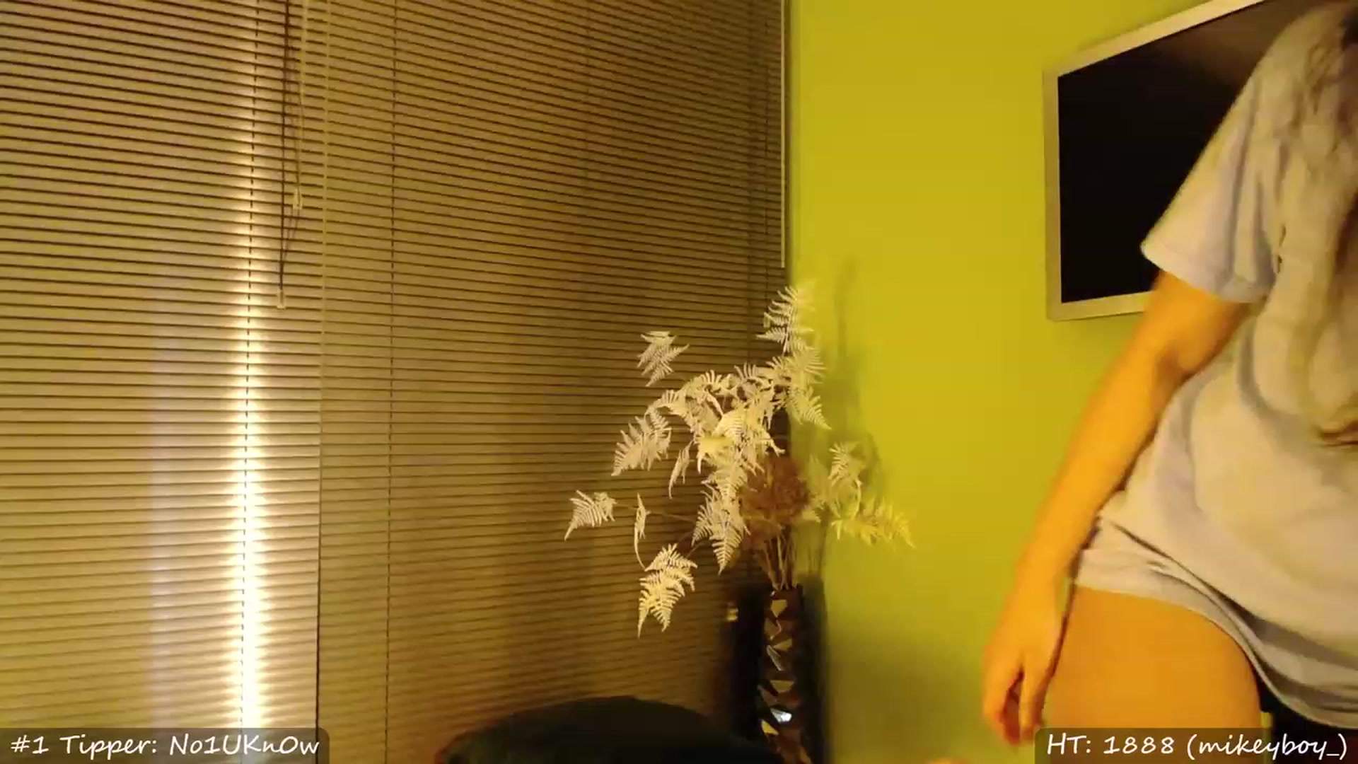 Gallery image thumbnail from MissMasie's myfreecams stream on, 04/30/2023, 24:34 image 20 of 20