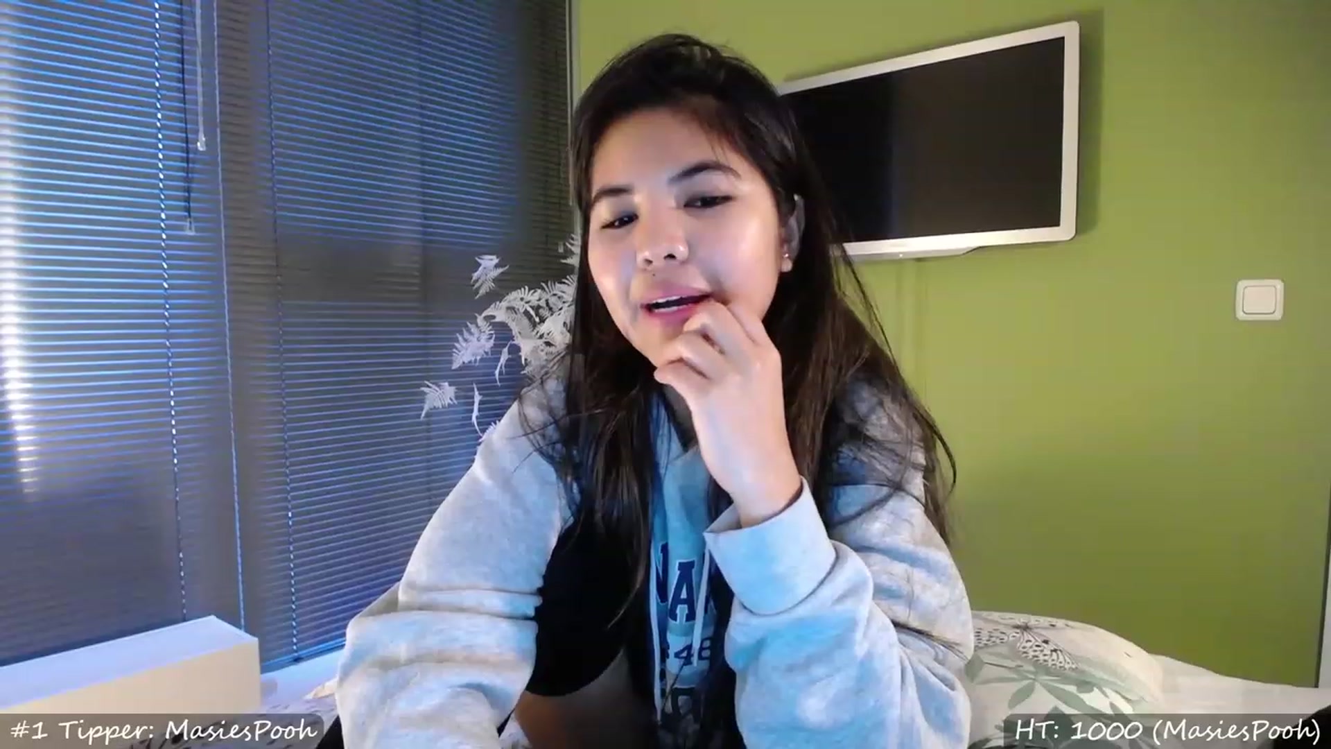 Gallery image thumbnail from MissMasie's myfreecams stream on, 04/30/2023, 20:16 image 4 of 20