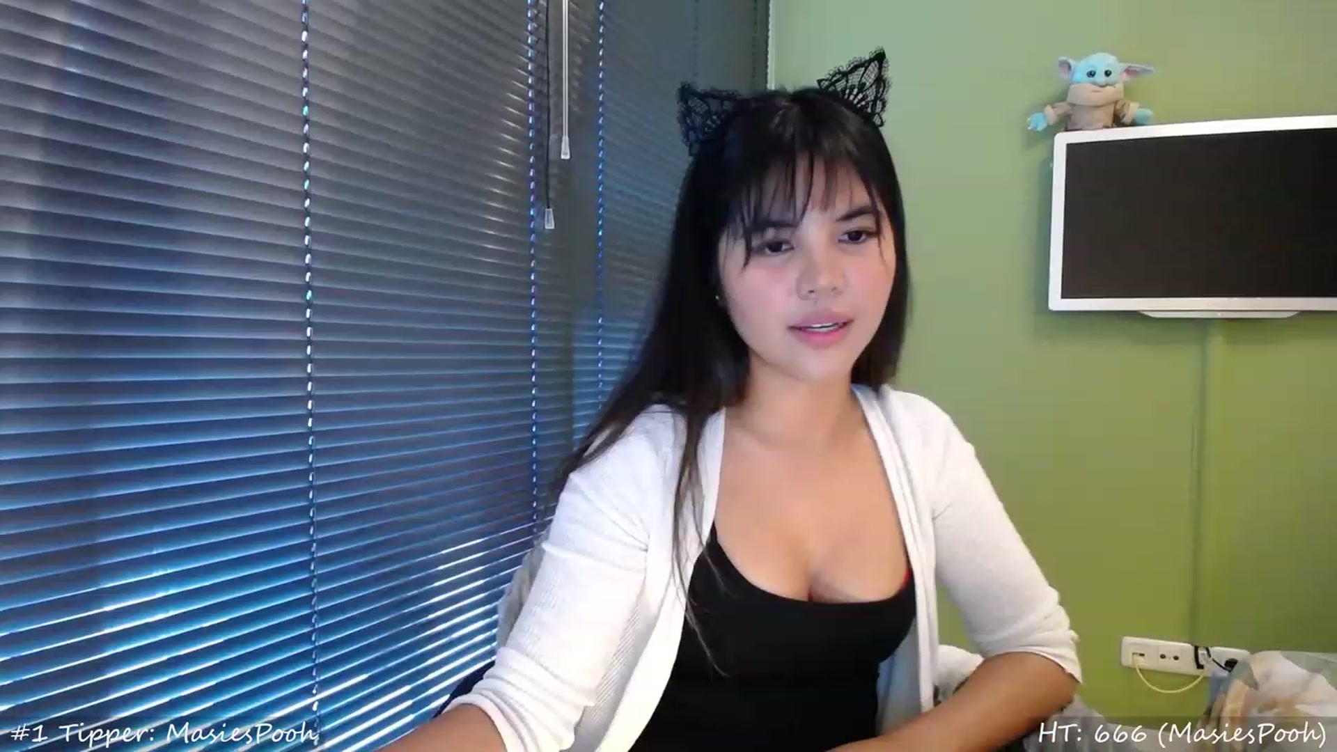 Gallery image thumbnail from MissMasie's myfreecams stream on, 08/13/2023, 18:00 image 14 of 20