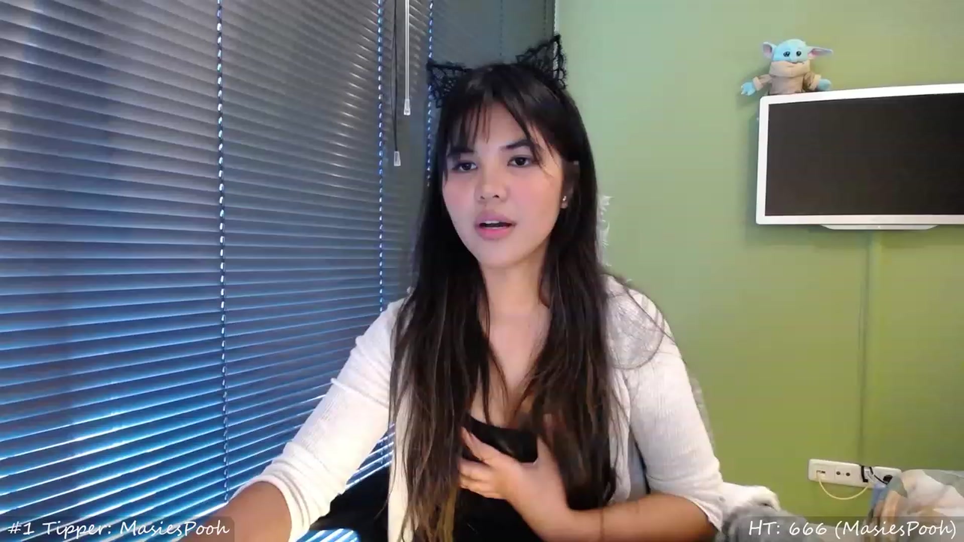 Gallery image thumbnail from MissMasie's myfreecams stream on, 08/13/2023, 18:00 image 18 of 20