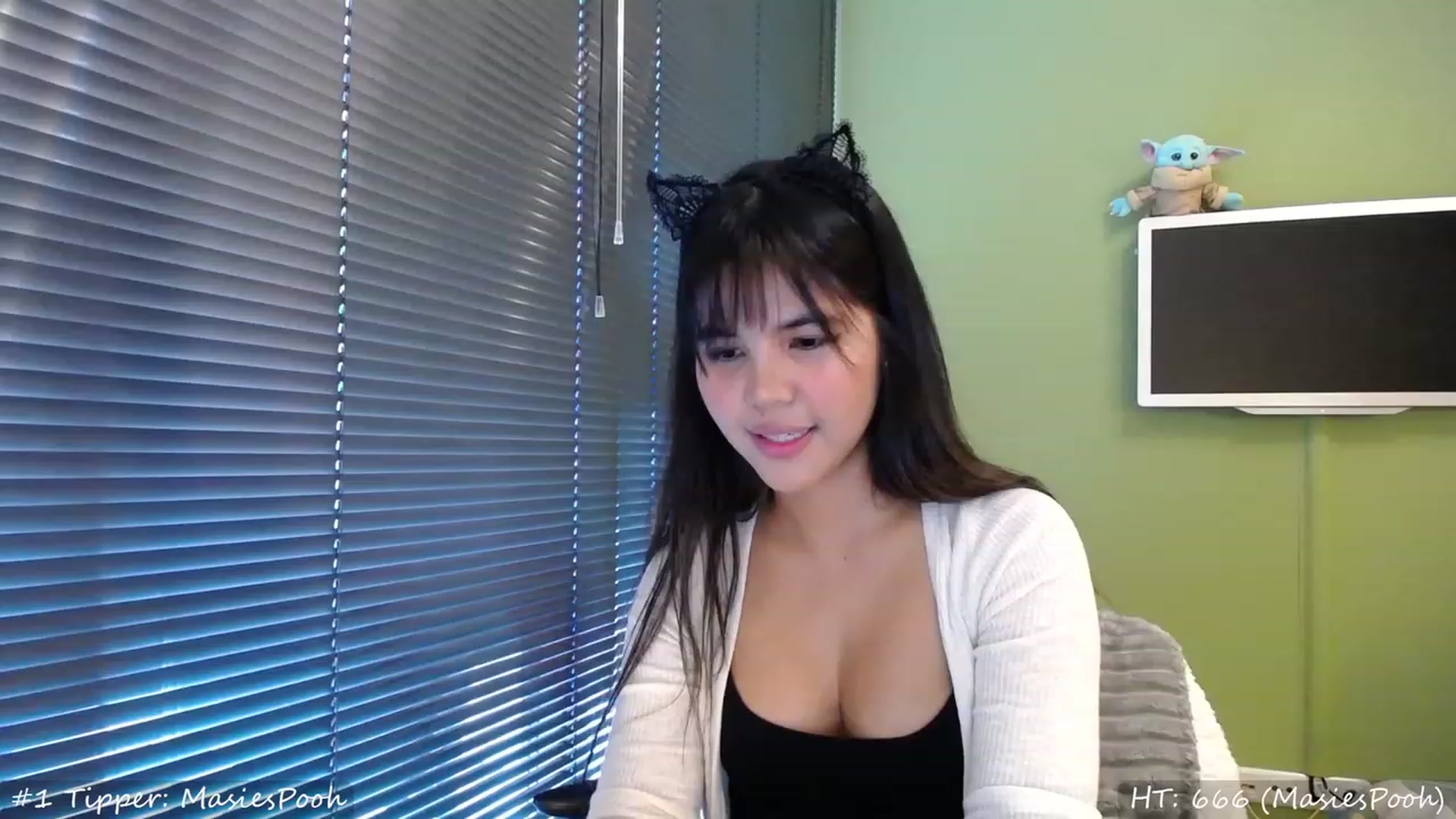 Gallery image thumbnail from MissMasie's myfreecams stream on, 08/13/2023, 18:00 image 3 of 20