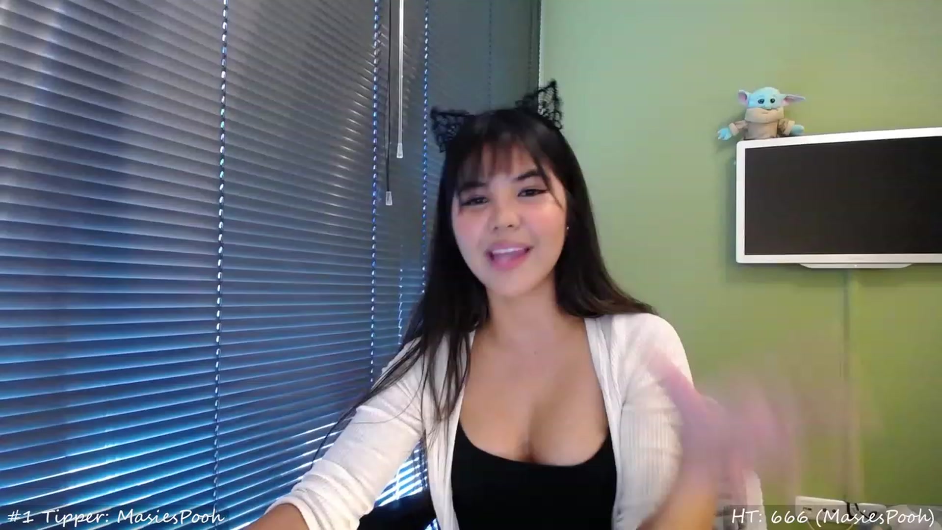 Gallery image thumbnail from MissMasie's myfreecams stream on, 08/13/2023, 18:00 image 2 of 20