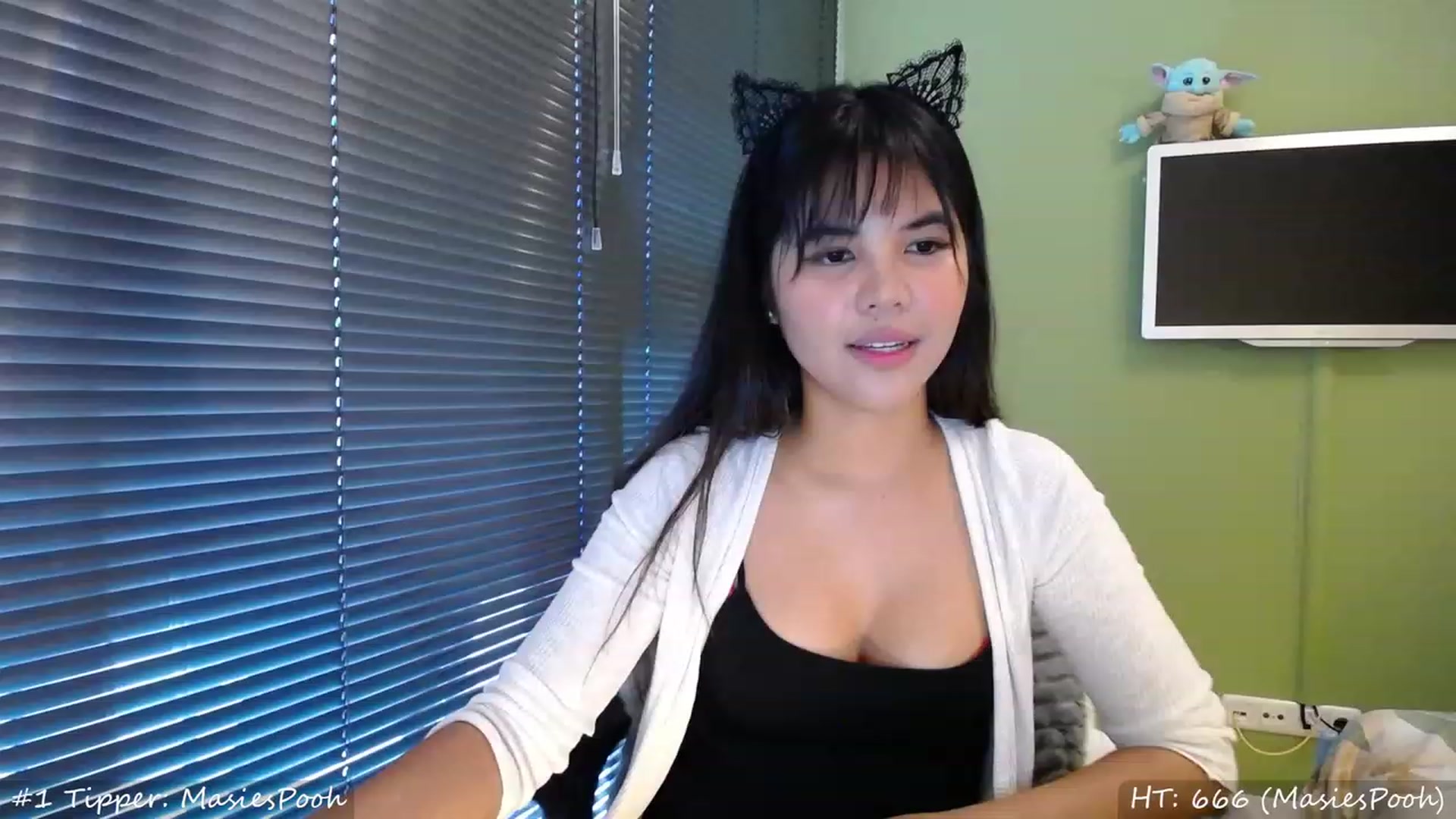 Gallery image thumbnail from MissMasie's myfreecams stream on, 08/13/2023, 18:00 image 13 of 20