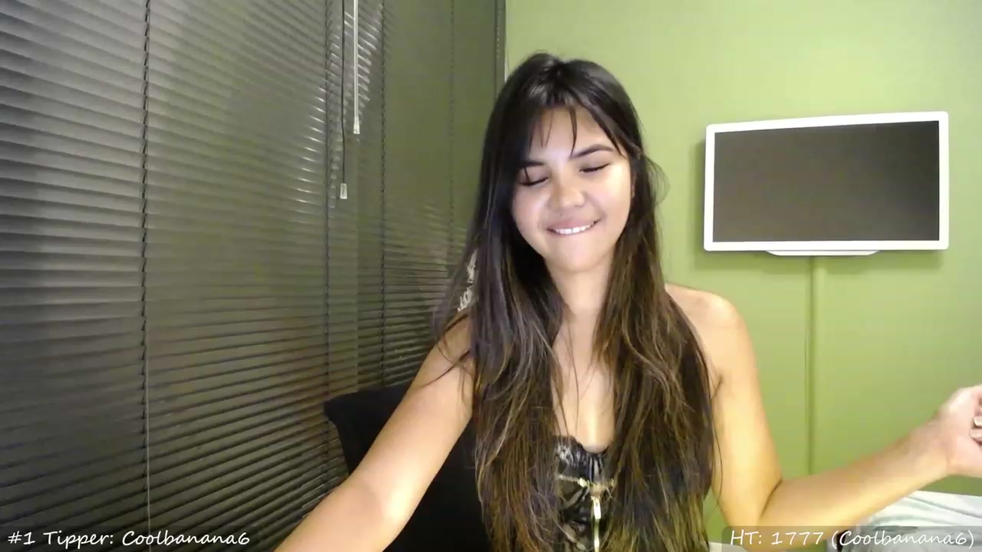 Gallery image thumbnail from MissMasie's myfreecams stream on, 08/18/2023, 23:56 image 15 of 20