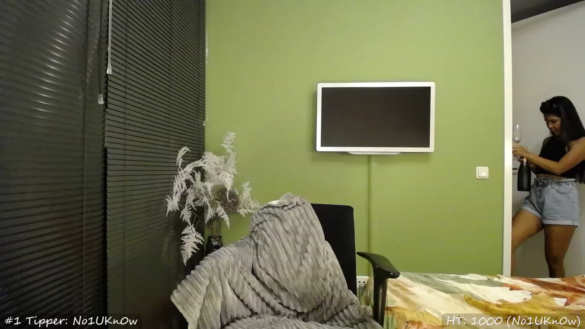 Gallery image thumbnail from MissMasie's myfreecams stream on, 08/25/2023, 21:43 image 7 of 20