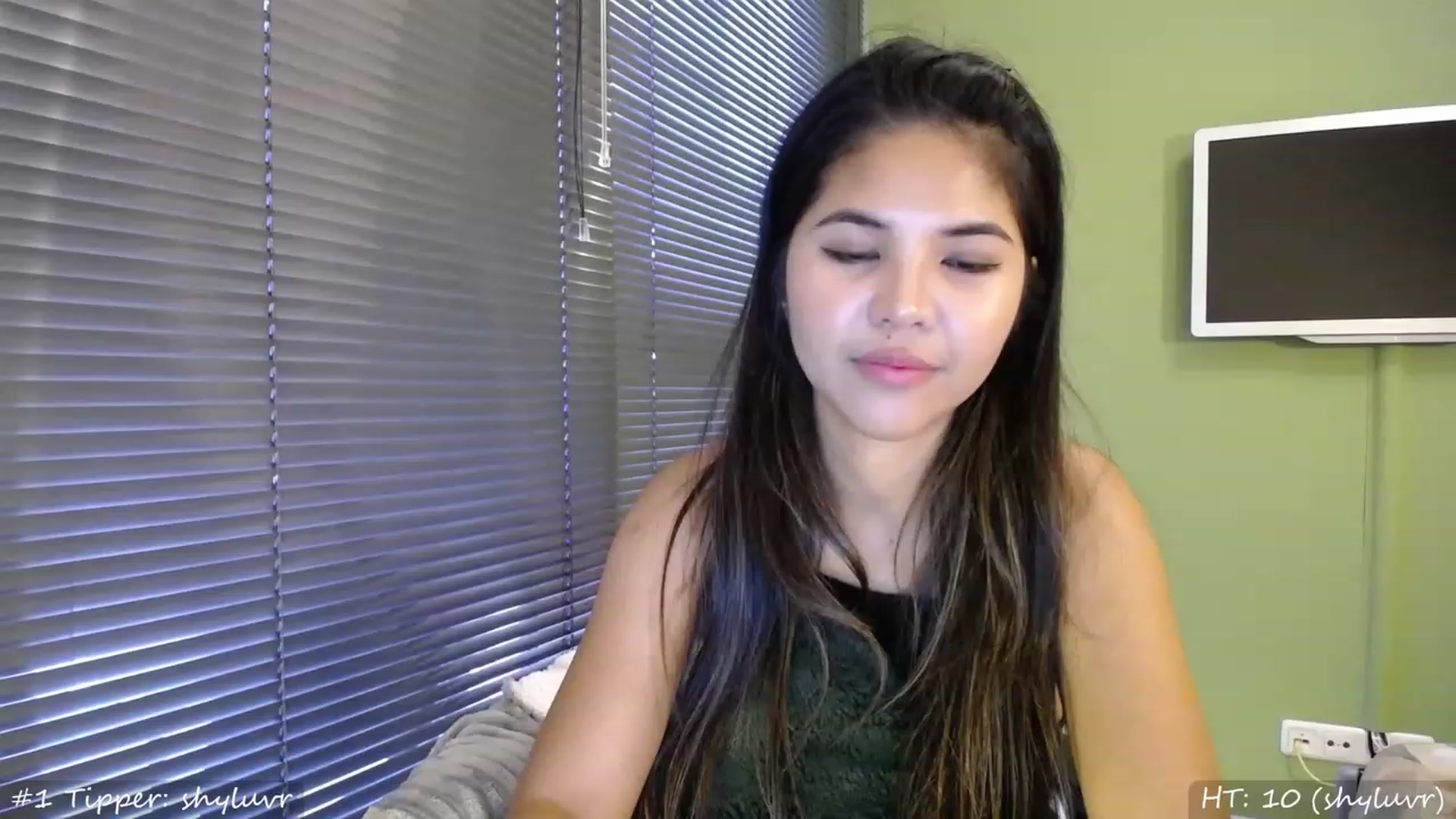 Gallery image thumbnail from MissMasie's myfreecams stream on, 08/27/2023, 19:01 image 6 of 20