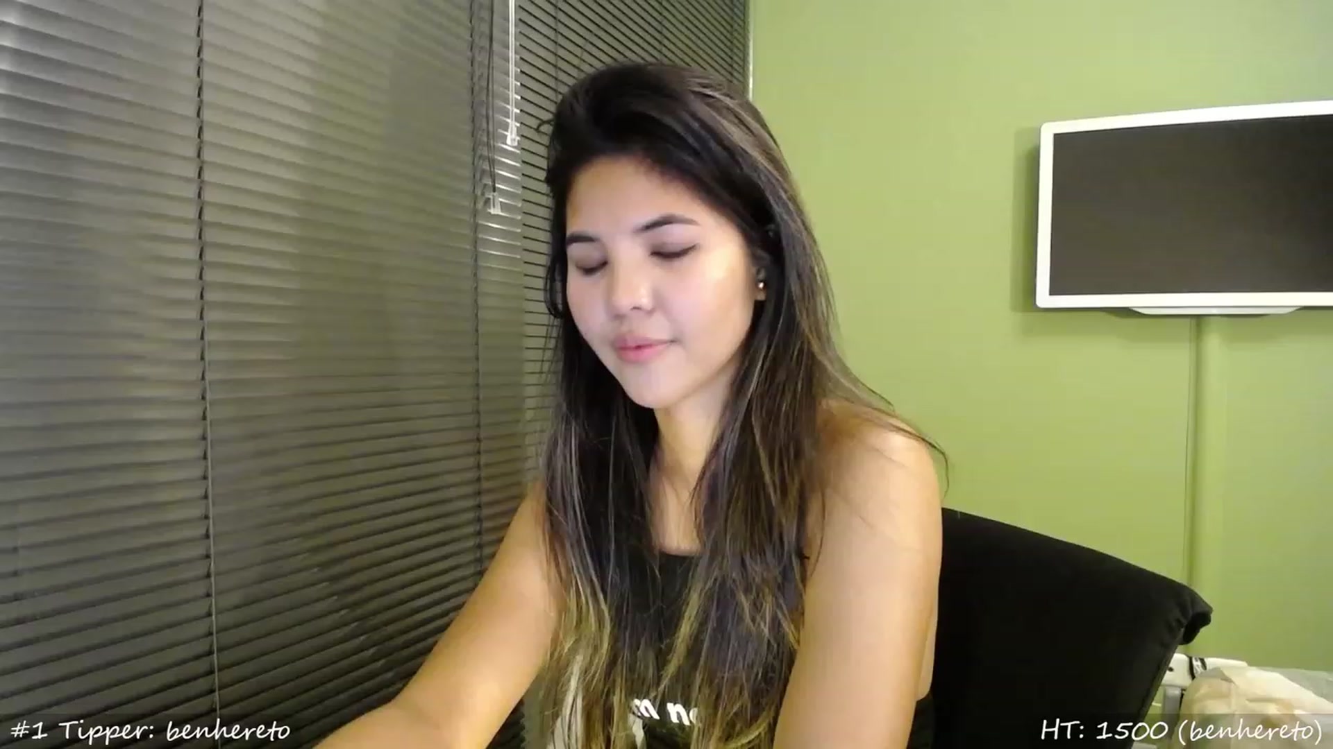 Gallery image thumbnail from MissMasie's myfreecams stream on, 08/27/2023, 22:00 image 5 of 20