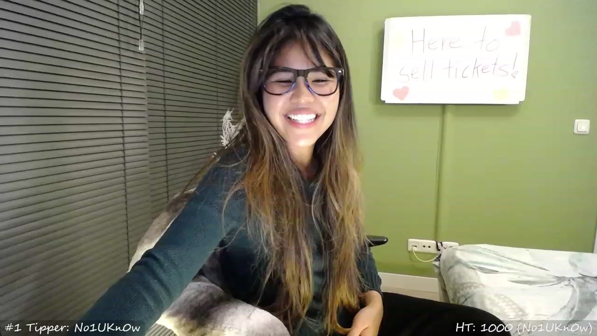Gallery image thumbnail from MissMasie's myfreecams stream on, 09/15/2023, 21:28 image 4 of 20