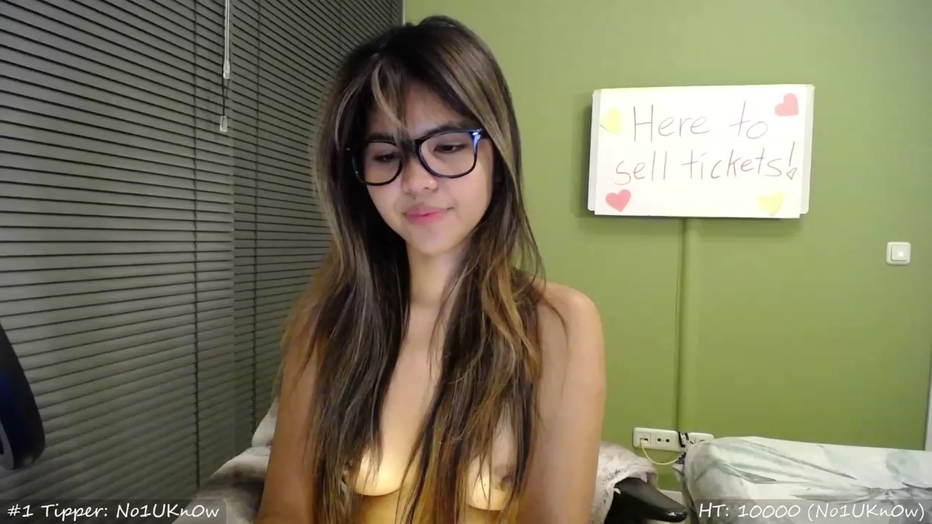 Gallery image thumbnail from MissMasie's myfreecams stream on, 09/15/2023, 23:04 image 10 of 20