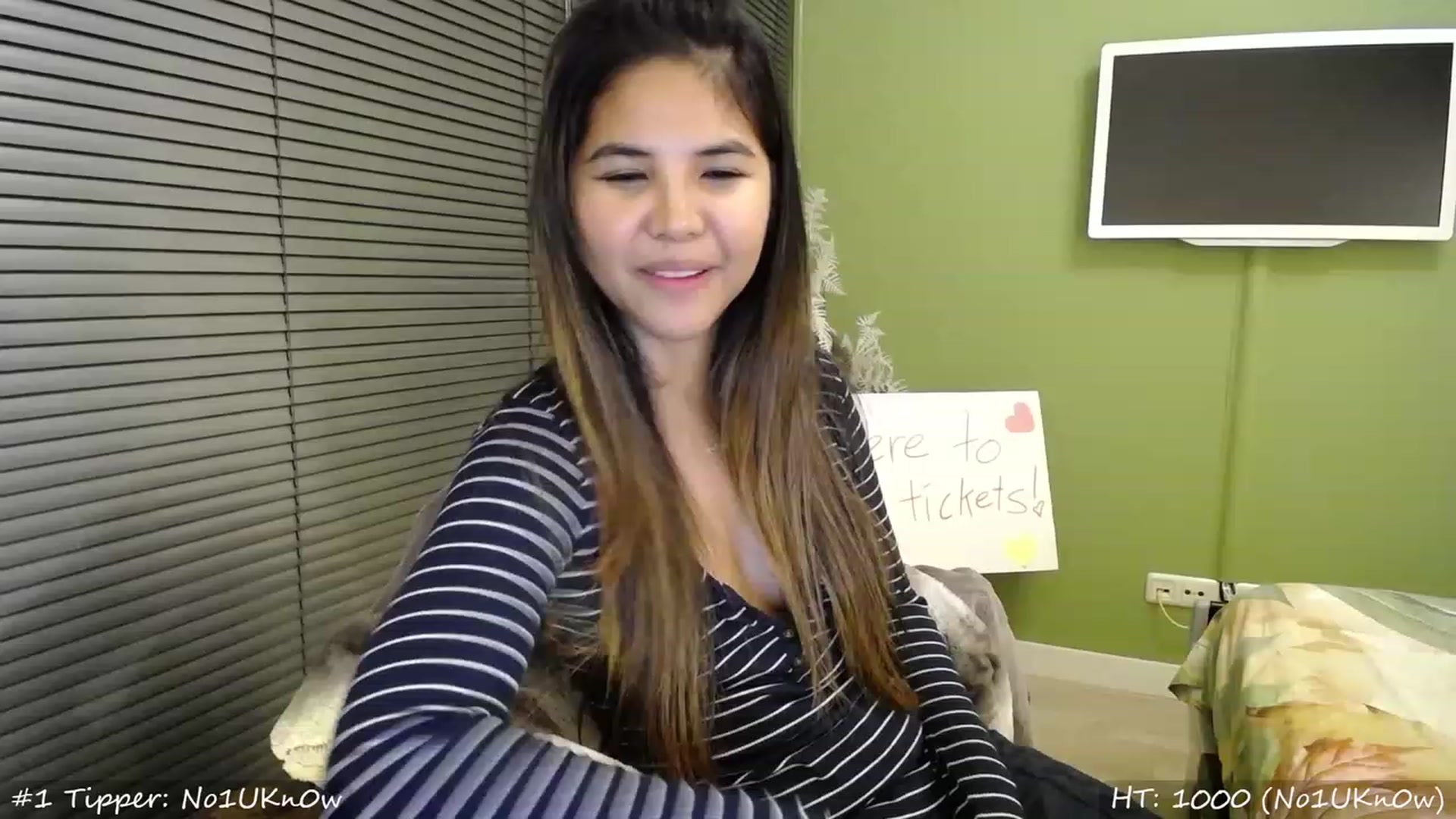 Gallery image thumbnail from MissMasie's myfreecams stream on, 09/24/2023, 21:01 image 3 of 20