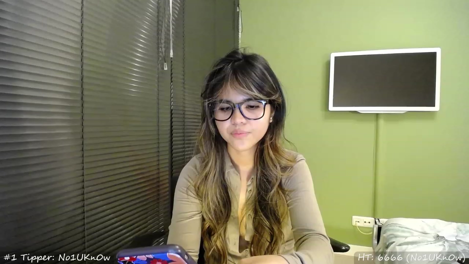 Gallery image thumbnail from MissMasie's myfreecams stream on, 10/06/2023, 22:09 image 12 of 20
