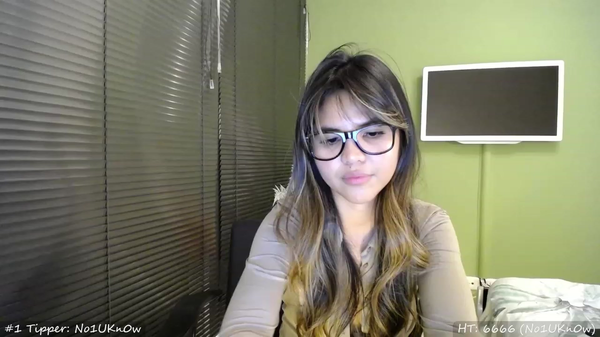 Gallery image thumbnail from MissMasie's myfreecams stream on, 10/06/2023, 22:09 image 13 of 20