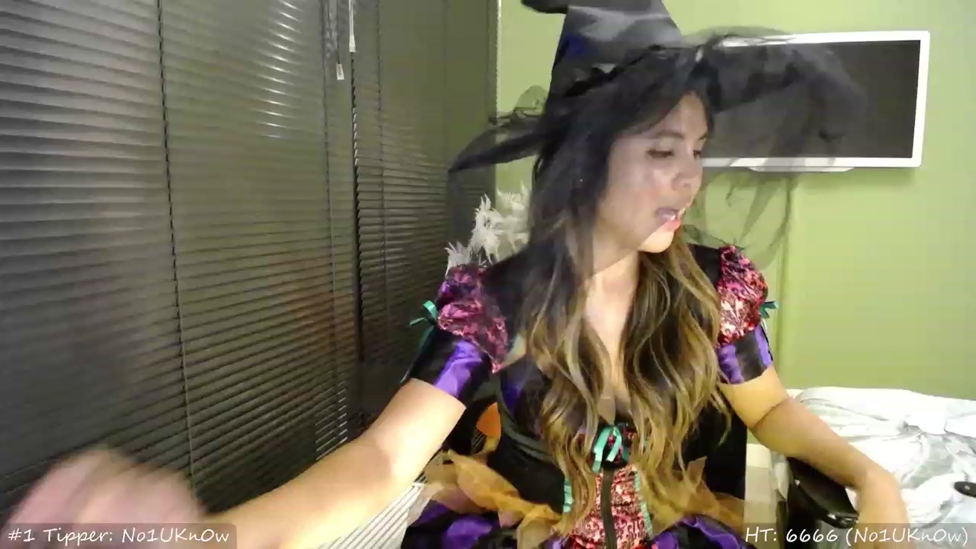 Gallery image thumbnail from MissMasie's myfreecams stream on, 10/06/2023, 22:09 image 20 of 20
