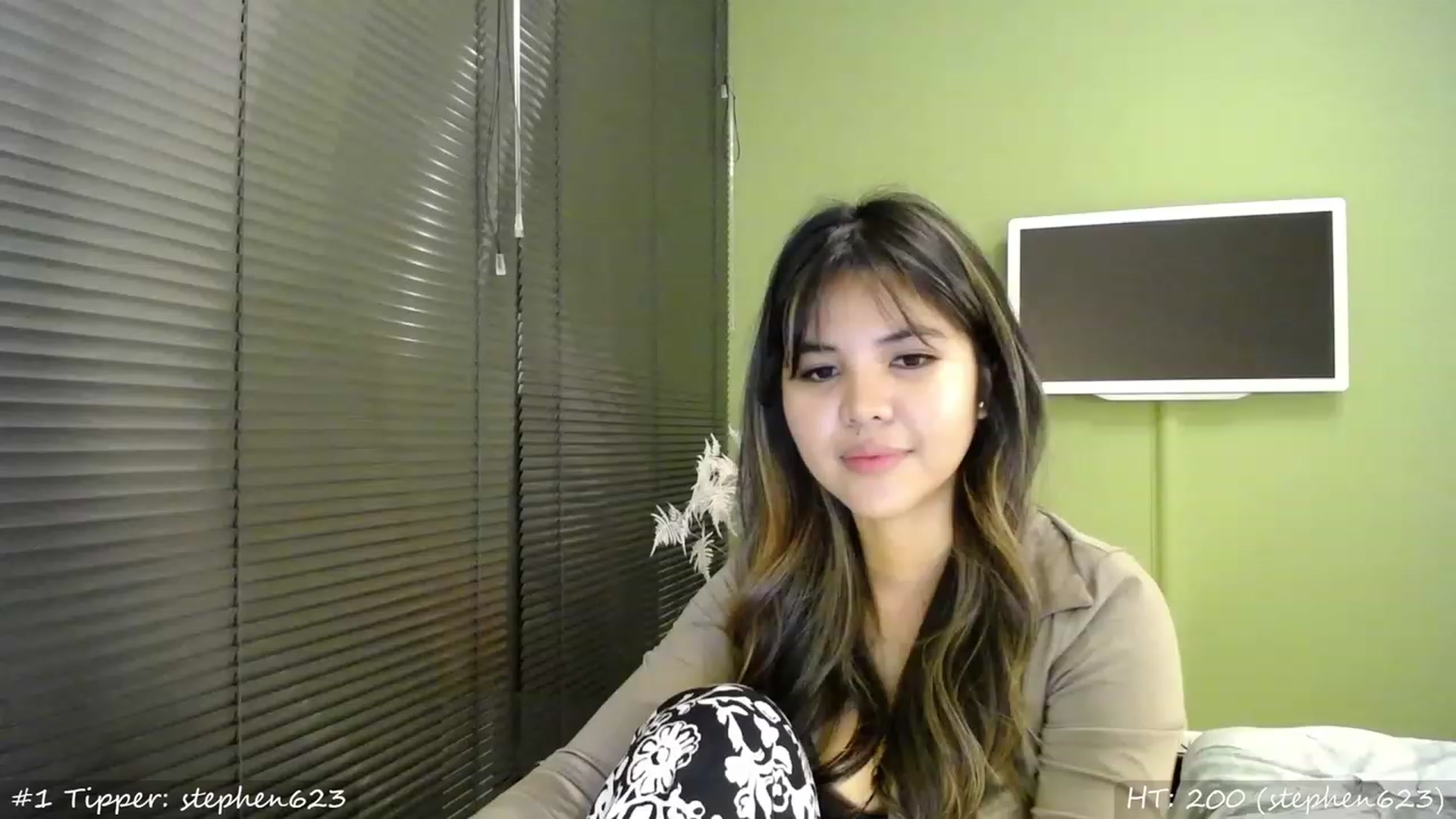 Gallery image thumbnail from MissMasie's myfreecams stream on, 10/06/2023, 22:09 image 2 of 20
