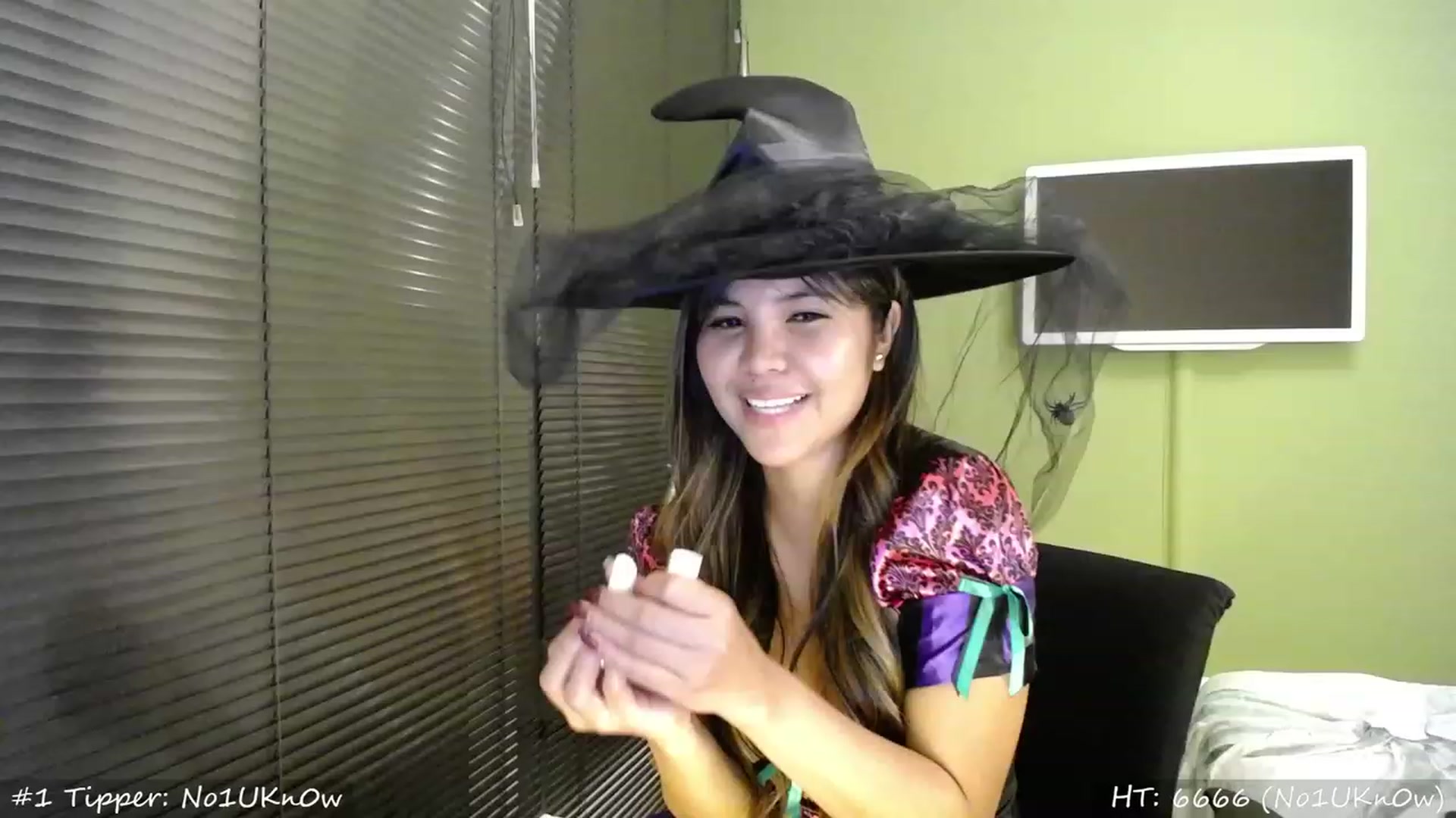 Gallery image thumbnail from MissMasie's myfreecams stream on, 10/06/2023, 23:03 image 1 of 20