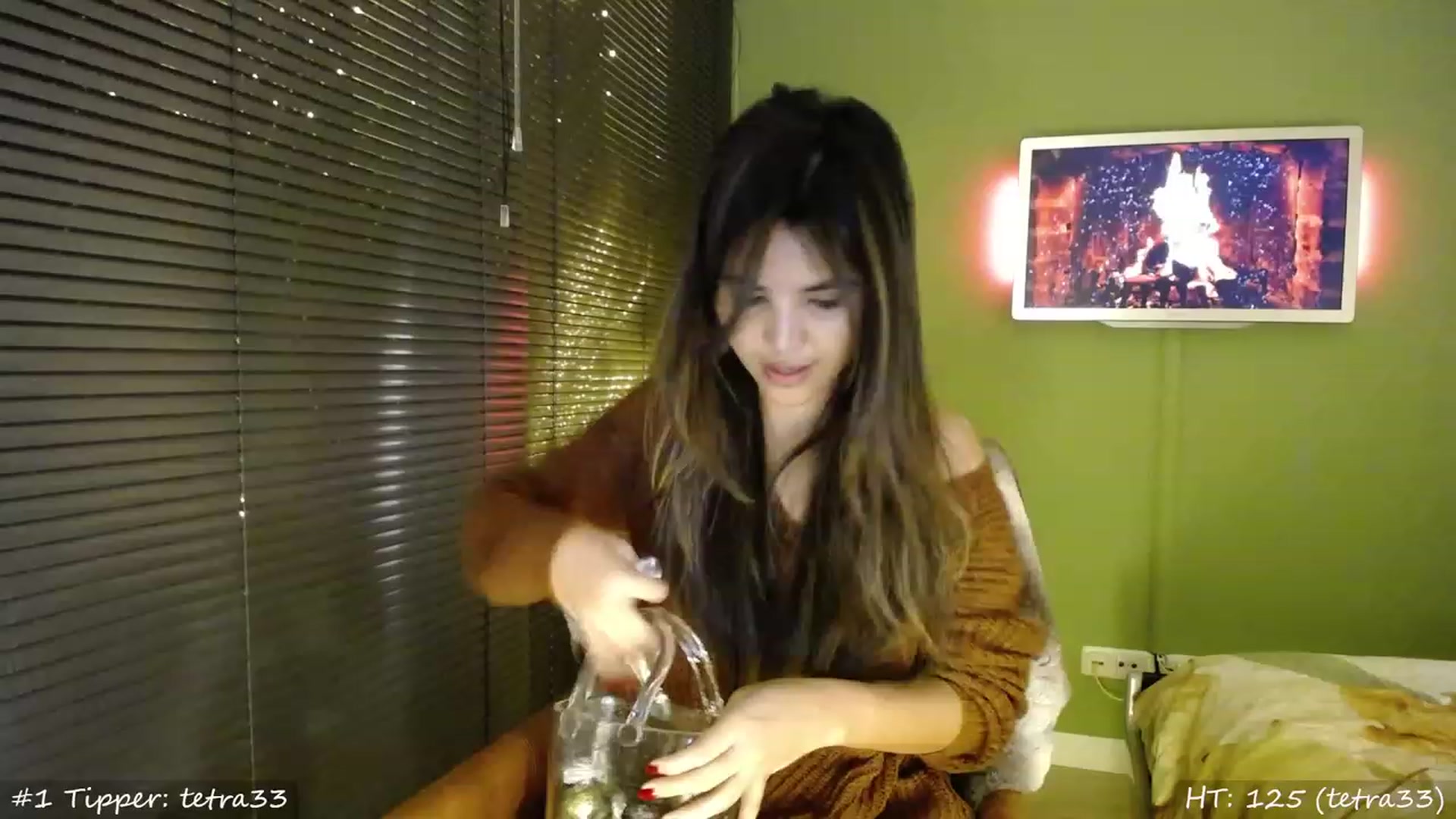 Gallery image thumbnail from MissMasie's myfreecams stream on, 12/08/2023, 23:58 image 6 of 20