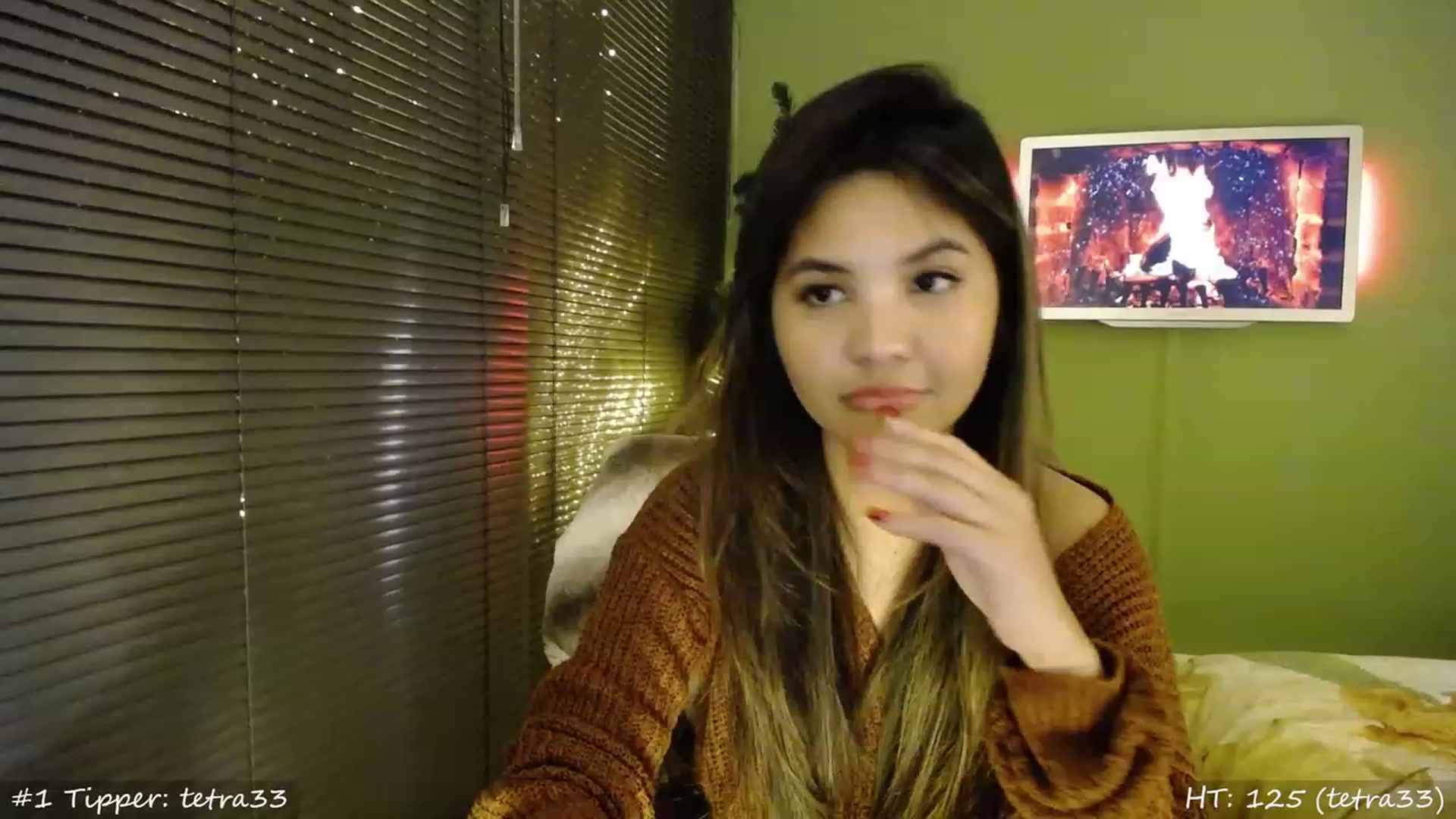 Gallery image thumbnail from MissMasie's myfreecams stream on, 12/08/2023, 23:58 image 7 of 20