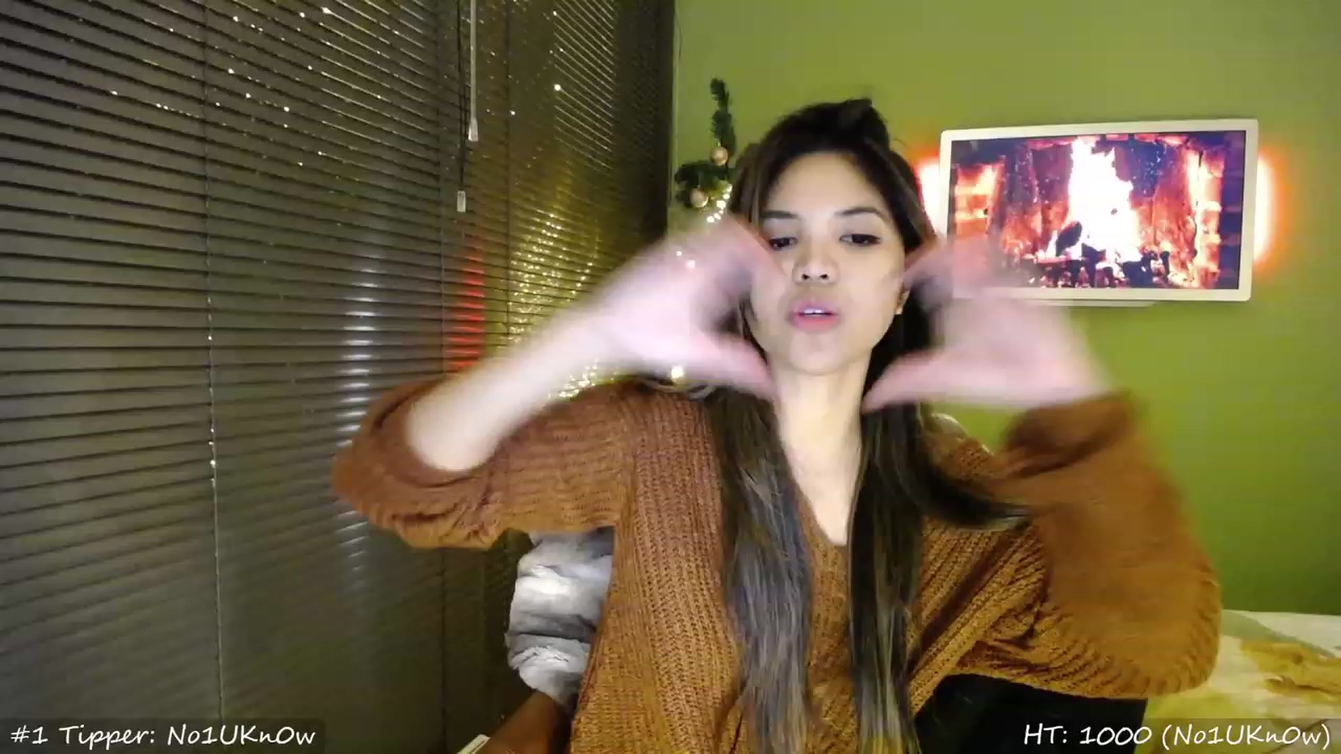 Gallery image thumbnail from MissMasie's myfreecams stream on, 12/08/2023, 23:58 image 16 of 20