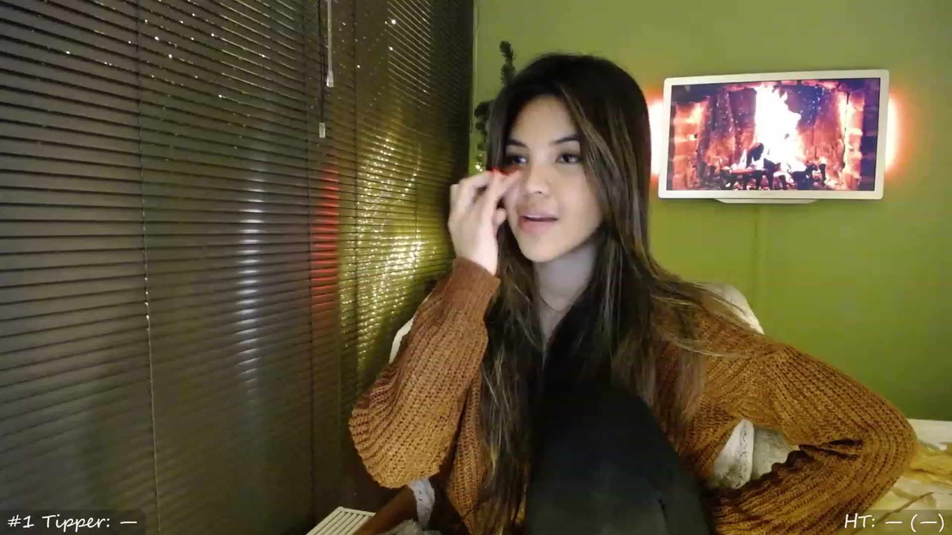 Gallery image thumbnail from MissMasie's myfreecams stream on, 12/08/2023, 23:58 image 2 of 20