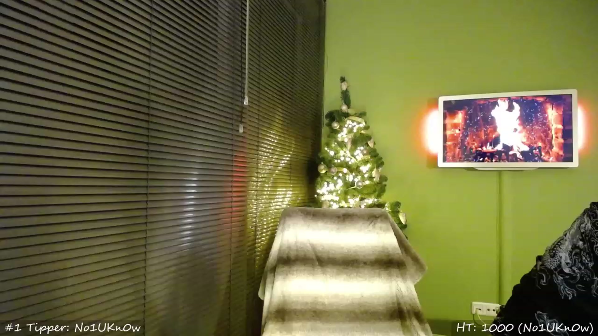 Gallery image thumbnail from MissMasie's myfreecams stream on, 12/10/2023, 02:07 image 6 of 20
