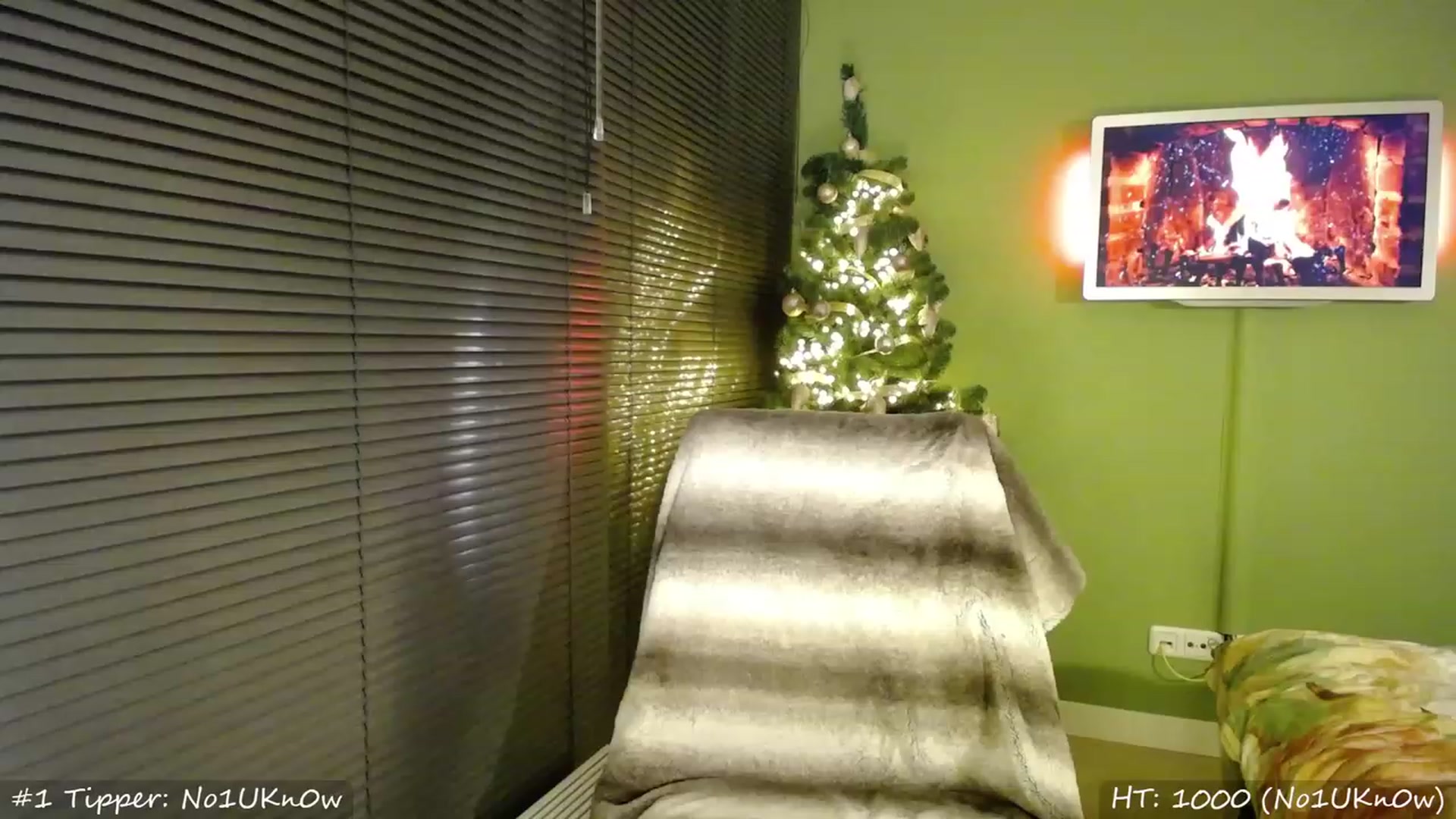 Gallery image thumbnail from MissMasie's myfreecams stream on, 12/10/2023, 02:07 image 1 of 20