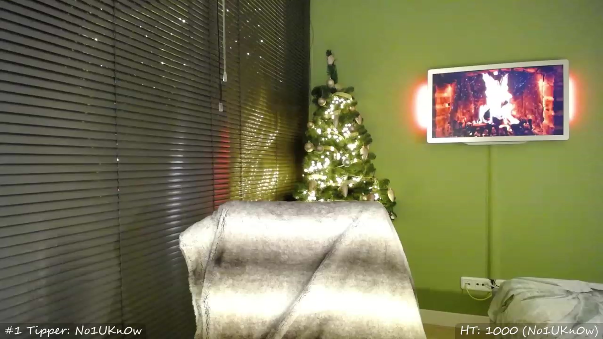 Gallery image thumbnail from MissMasie's myfreecams stream on, 12/16/2023, 24:08 image 12 of 20