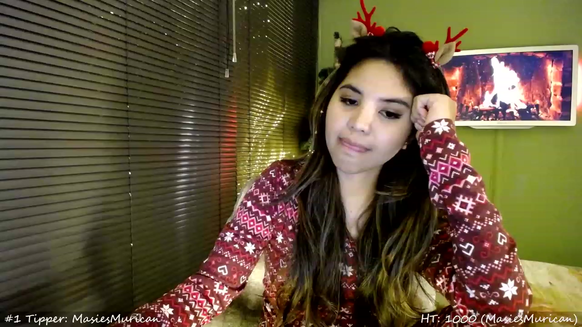 Gallery image thumbnail from MissMasie's myfreecams stream on, 12/25/2023, 24:06 image 5 of 20
