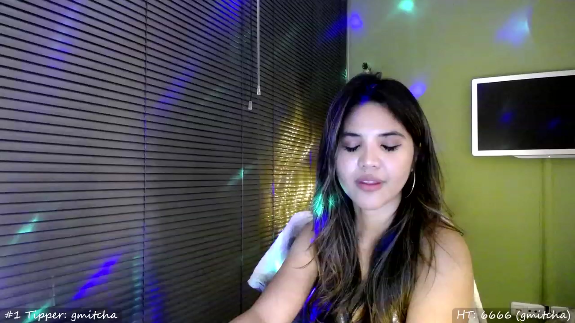Gallery image thumbnail from MissMasie's myfreecams stream on, 12/31/2023, 24:01 image 12 of 20