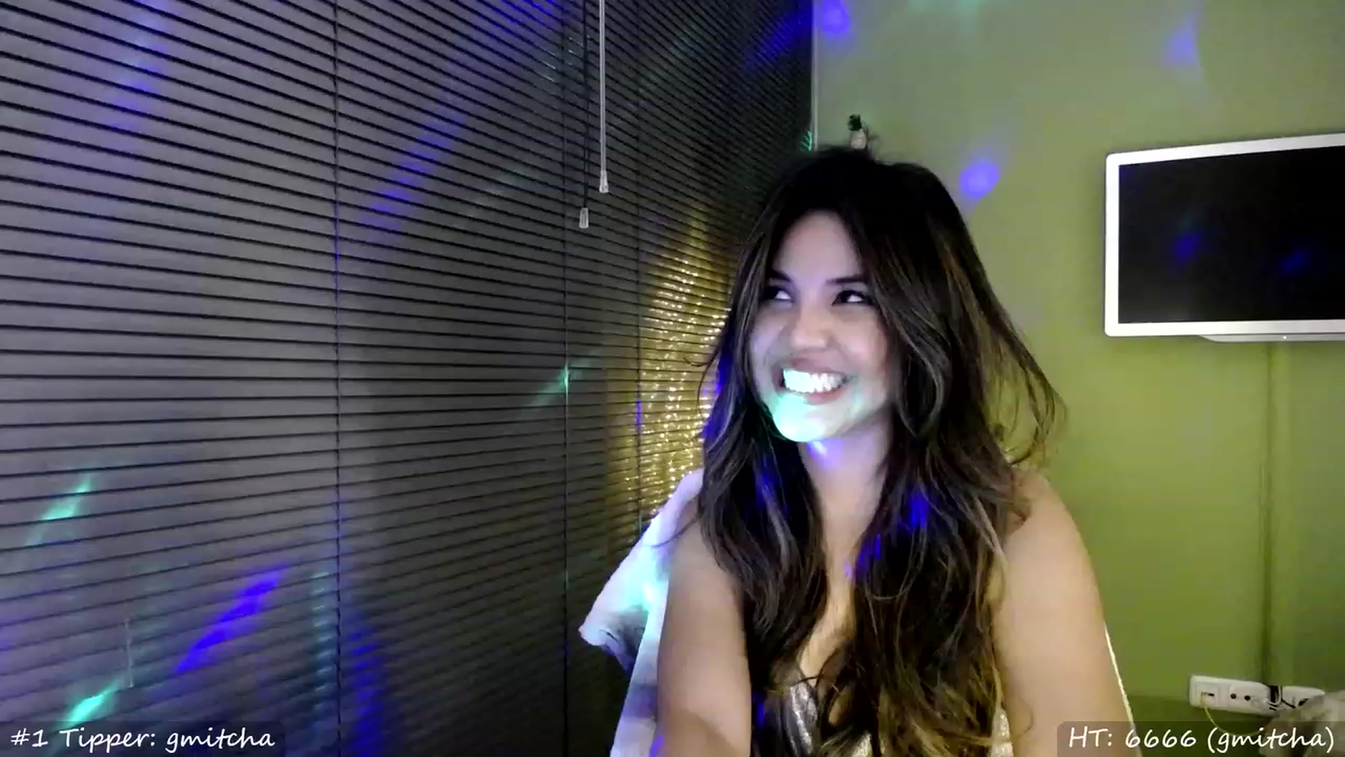 Gallery image thumbnail from MissMasie's myfreecams stream on, 12/31/2023, 24:01 image 13 of 20