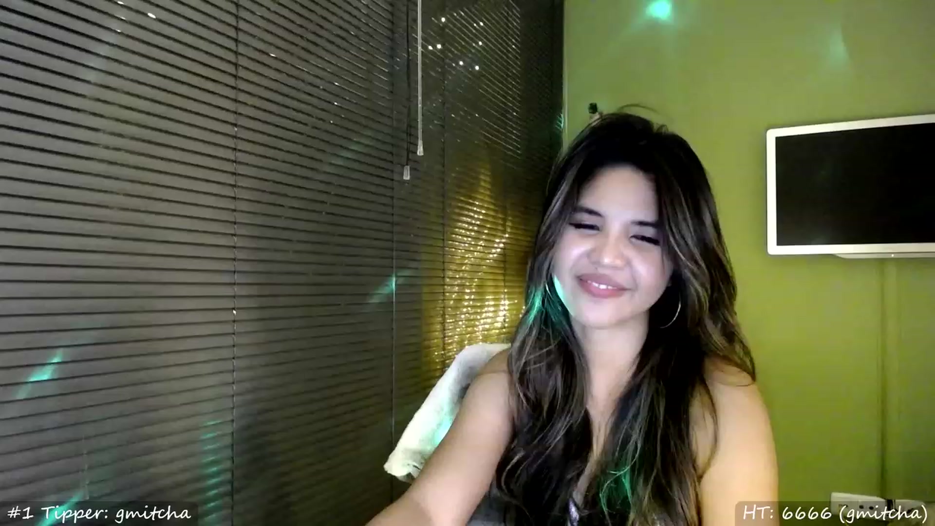 Gallery image thumbnail from MissMasie's myfreecams stream on, 12/31/2023, 24:01 image 2 of 20