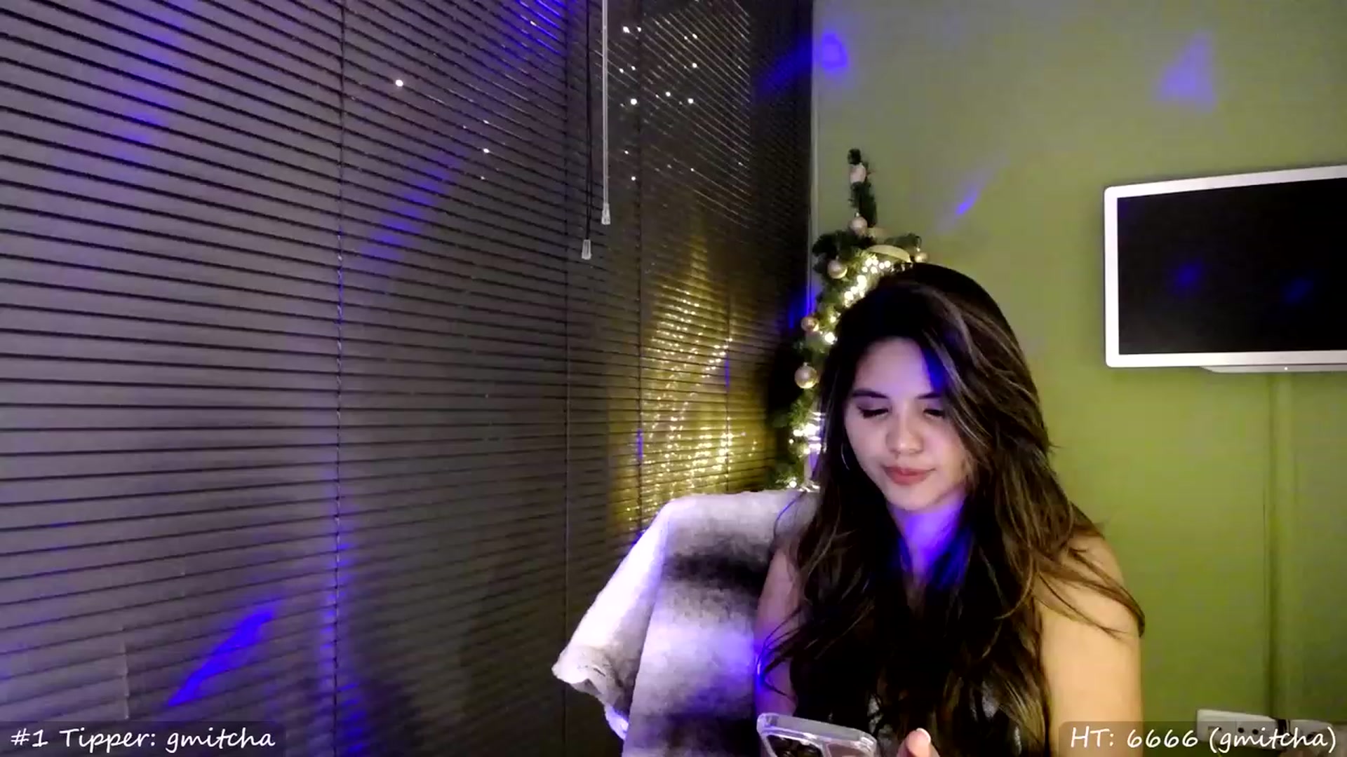 Gallery image thumbnail from MissMasie's myfreecams stream on, 12/31/2023, 24:01 image 1 of 20