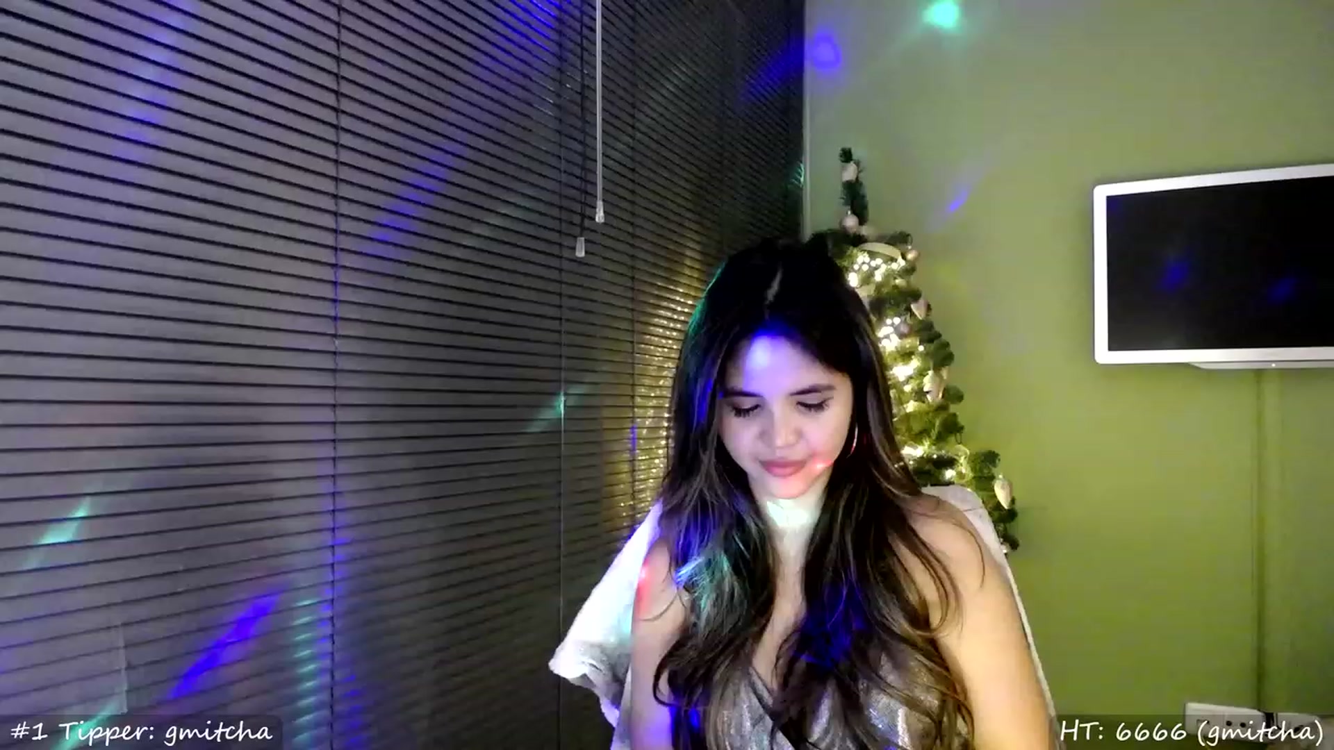 Gallery image thumbnail from MissMasie's myfreecams stream on, 12/31/2023, 24:01 image 11 of 20