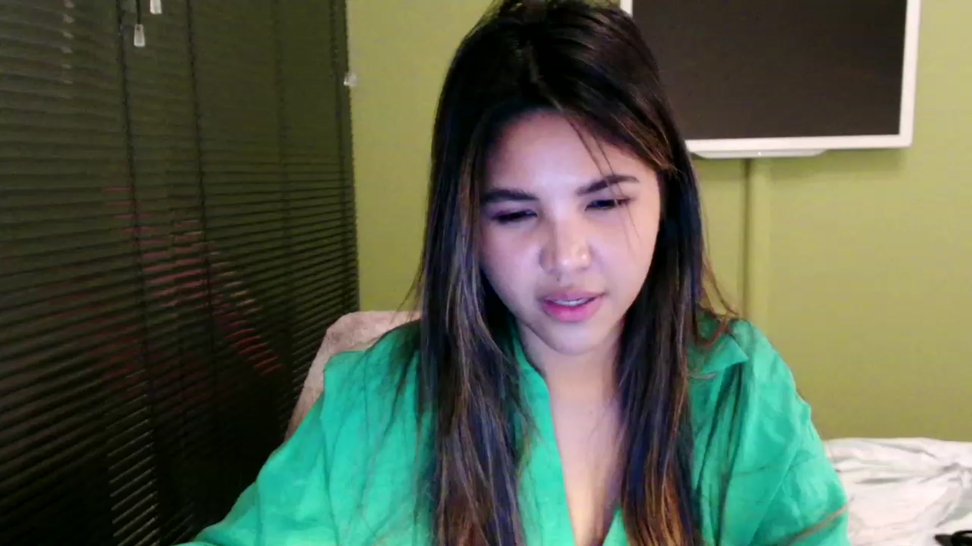 Gallery image thumbnail from MissMasie's myfreecams stream on, 03/02/2024, 21:47 image 8 of 20